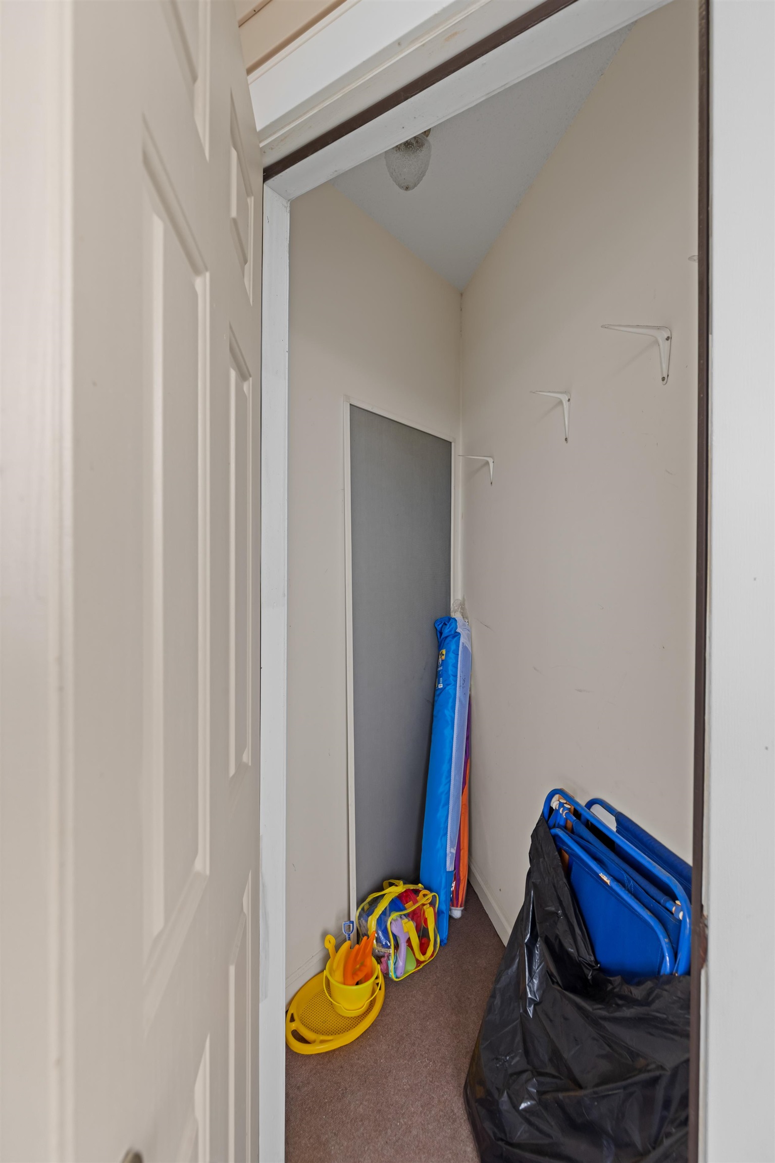 301 Shorehaven Dr. Property Photo 44