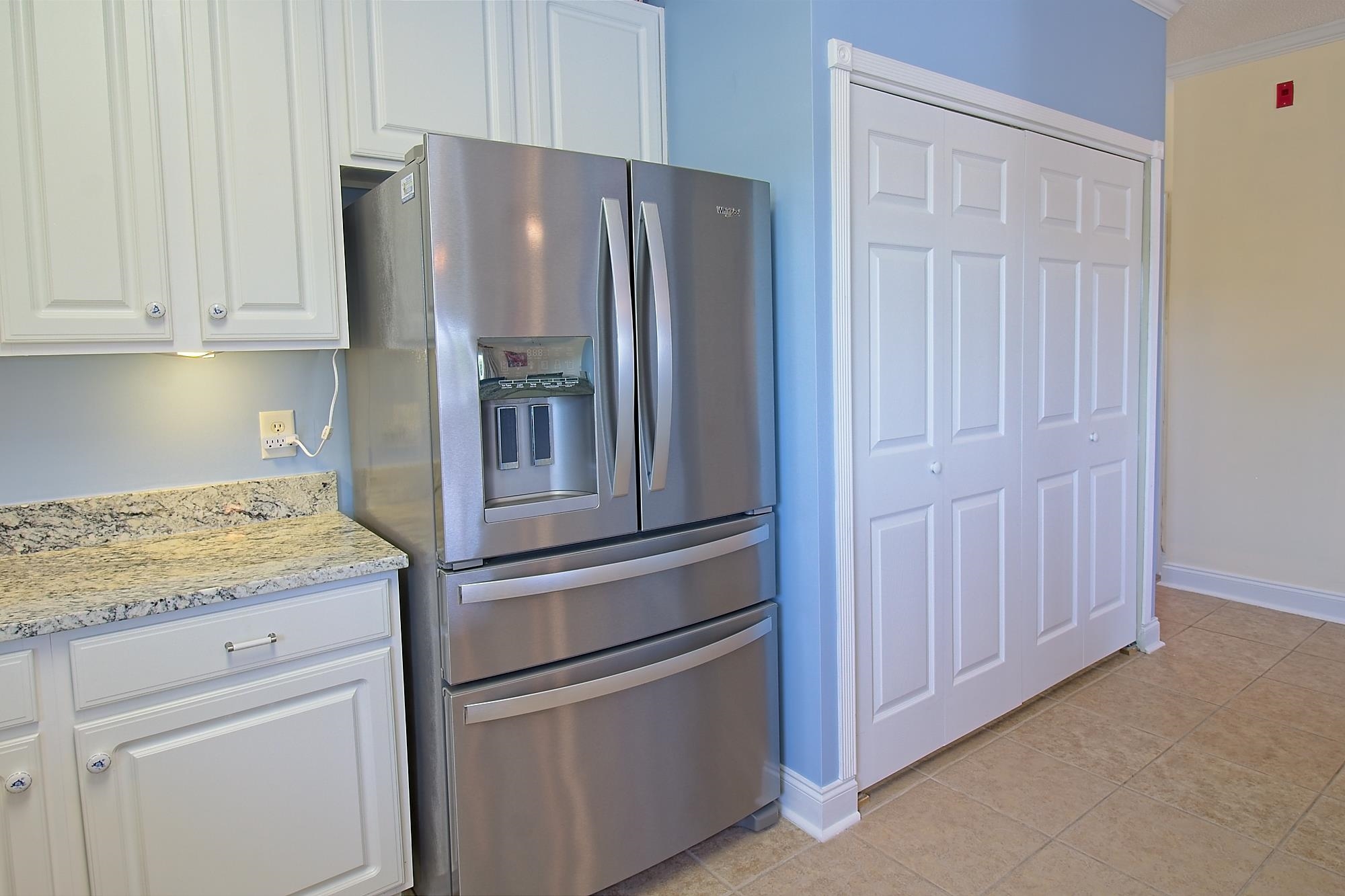 1100 Commons Blvd. Property Photo 6