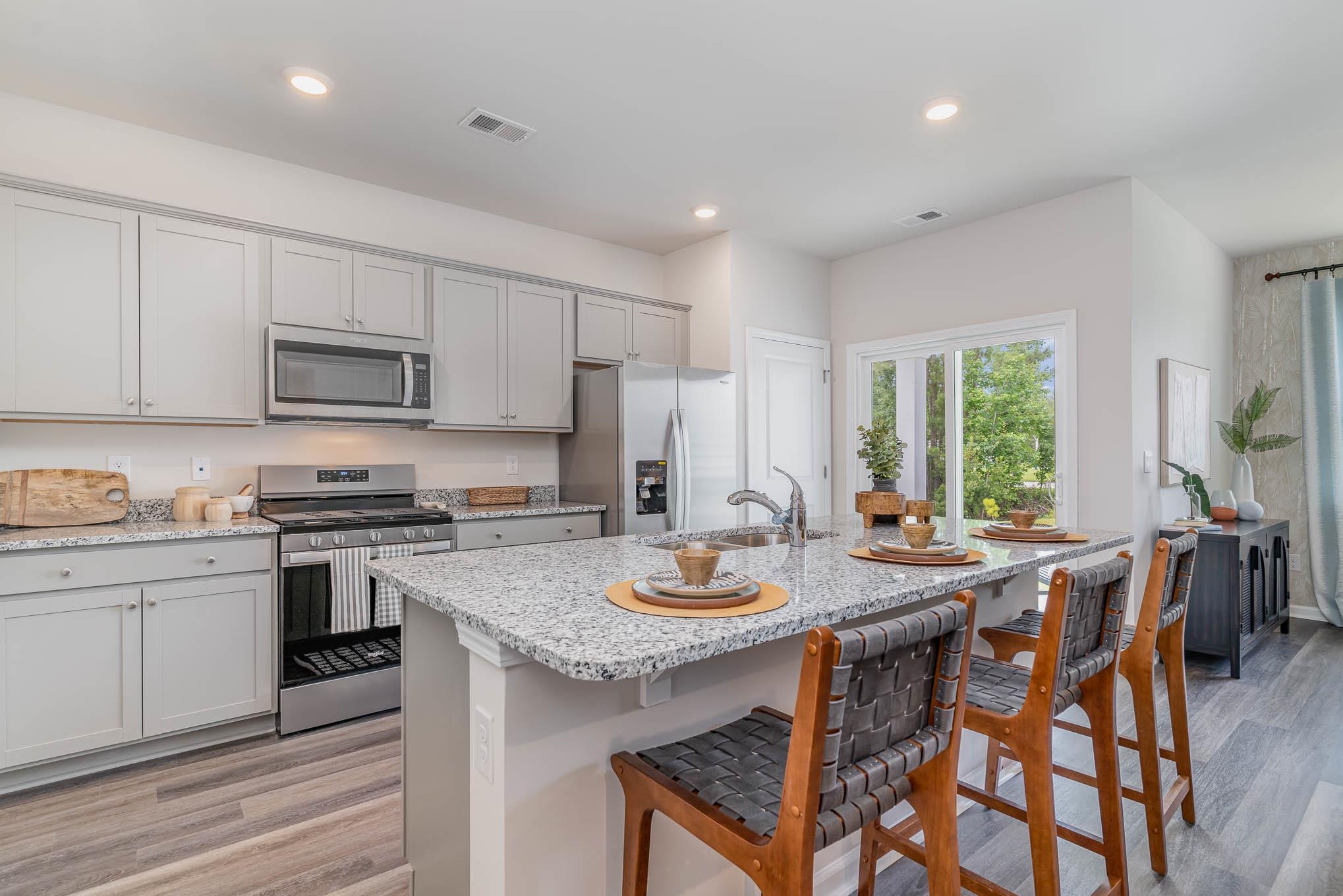 673 Grateful Dr. Property Photo 3
