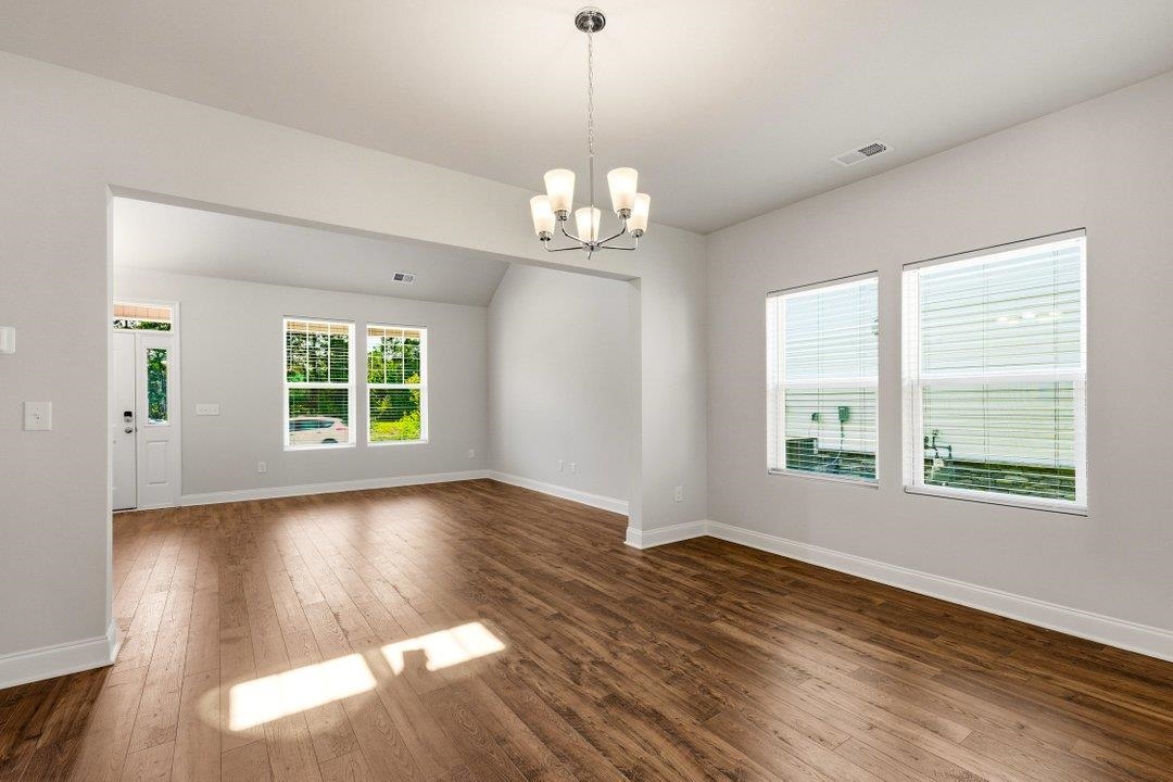 3025 Spain Ln. Property Photo 6