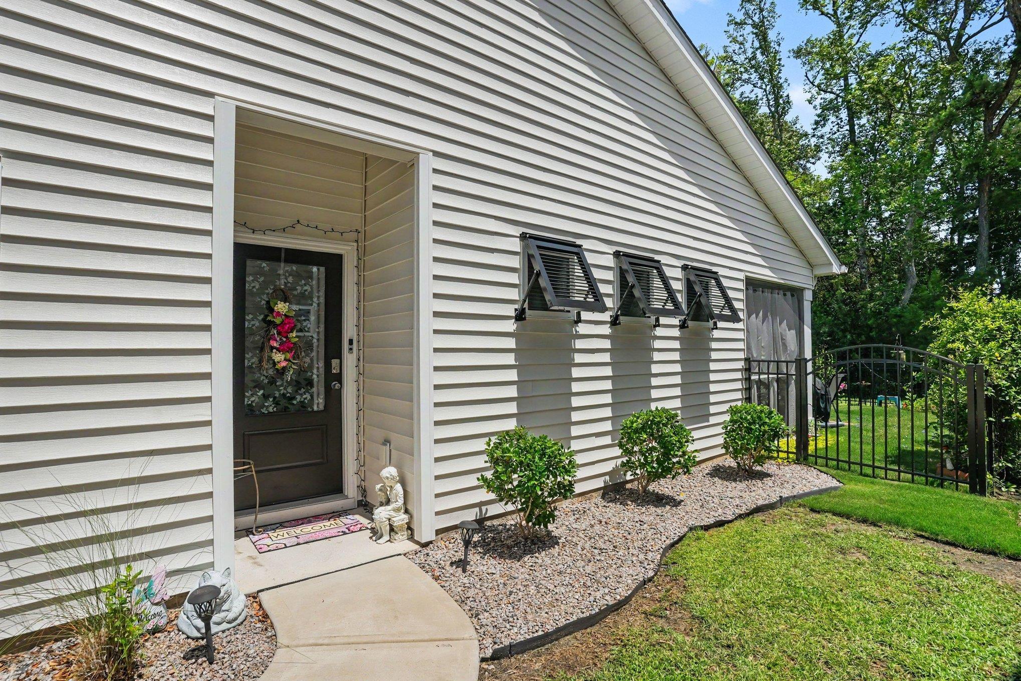 1512 Jardine Loop Property Photo 4