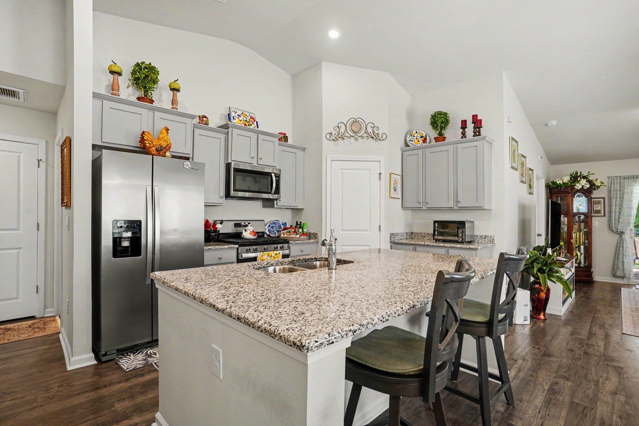1512 Jardine Loop Property Photo 10