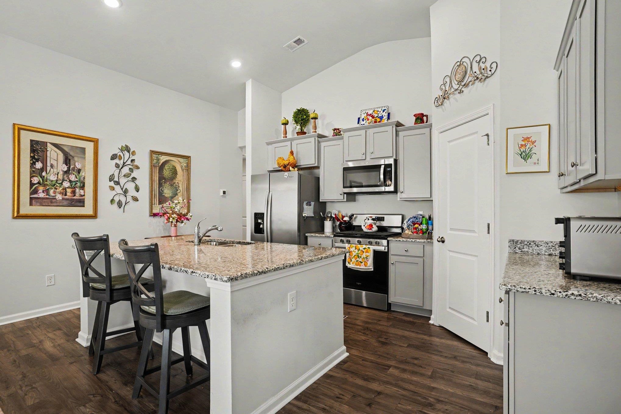 1512 Jardine Loop Property Photo 11