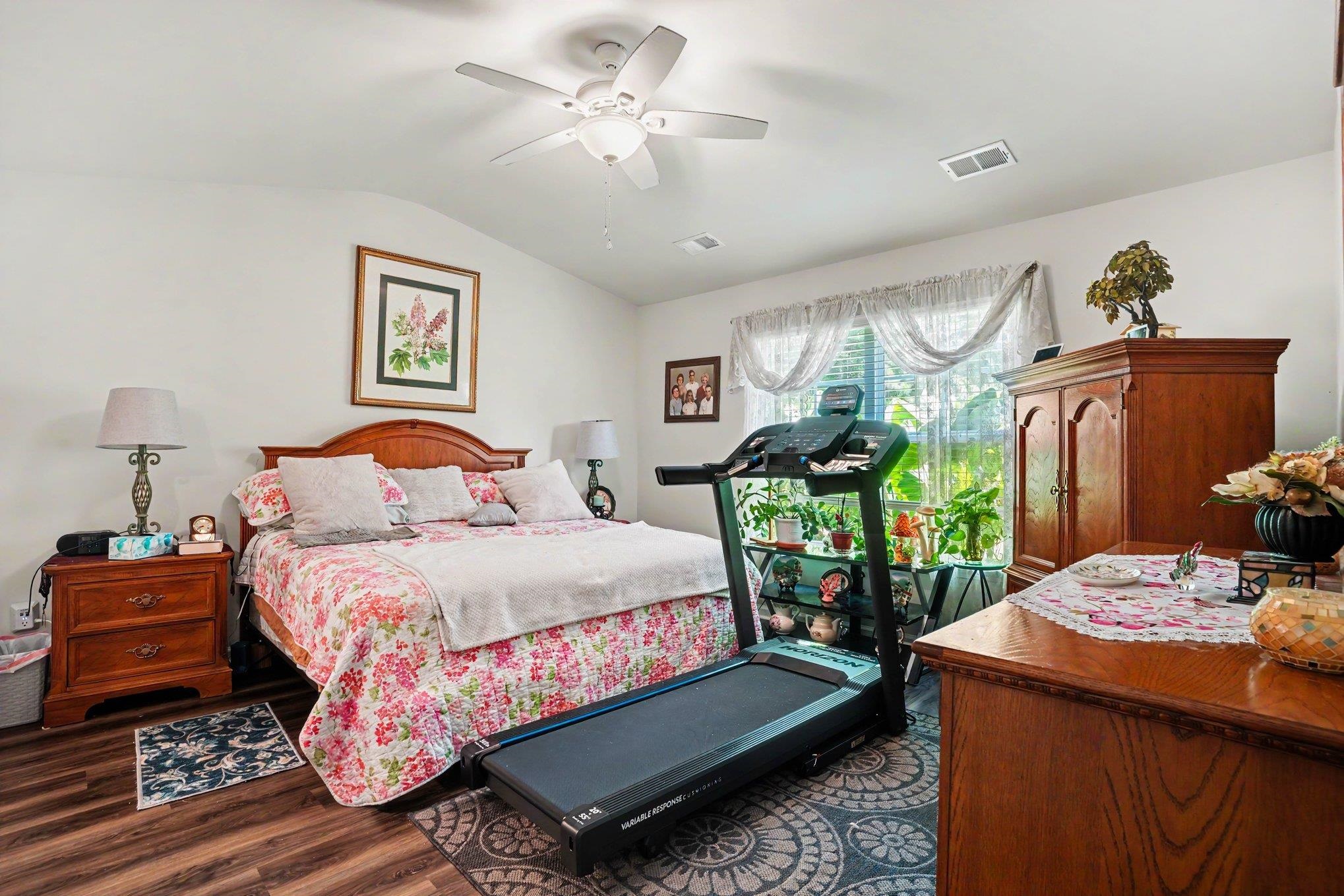 1512 Jardine Loop Property Photo 16