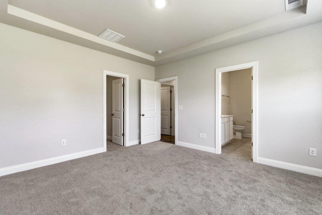 2416 Campton Loop Property Photo 13