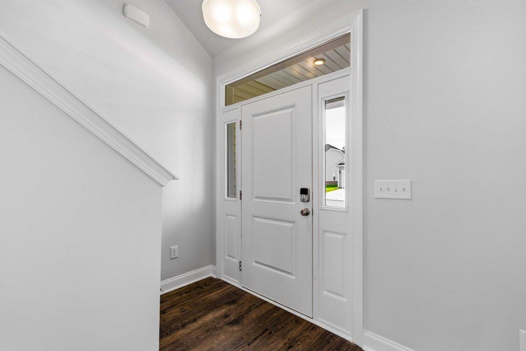 2416 Campton Loop Property Photo 20