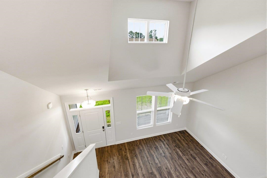 2416 Campton Loop Property Photo 23