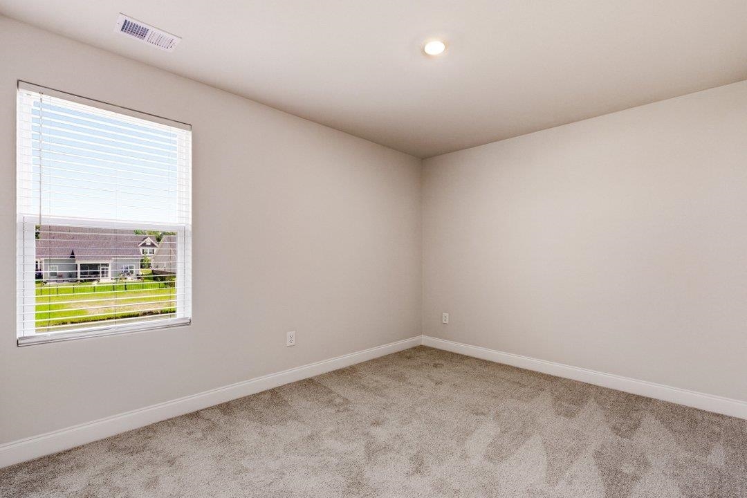 2416 Campton Loop Property Photo 26