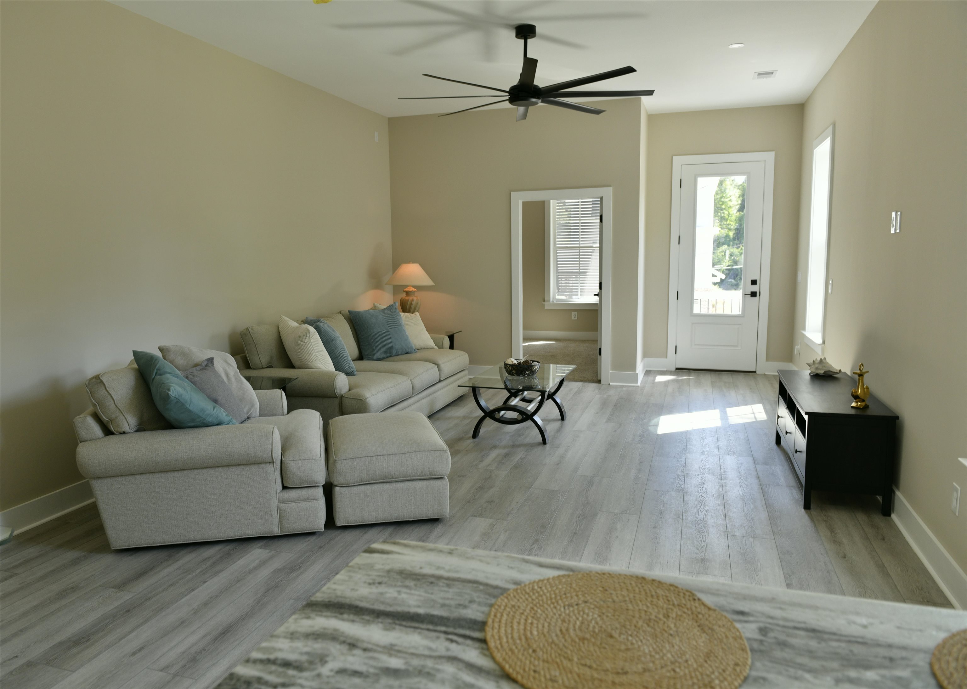 535 Mary Lou Ave. Property Photo 9
