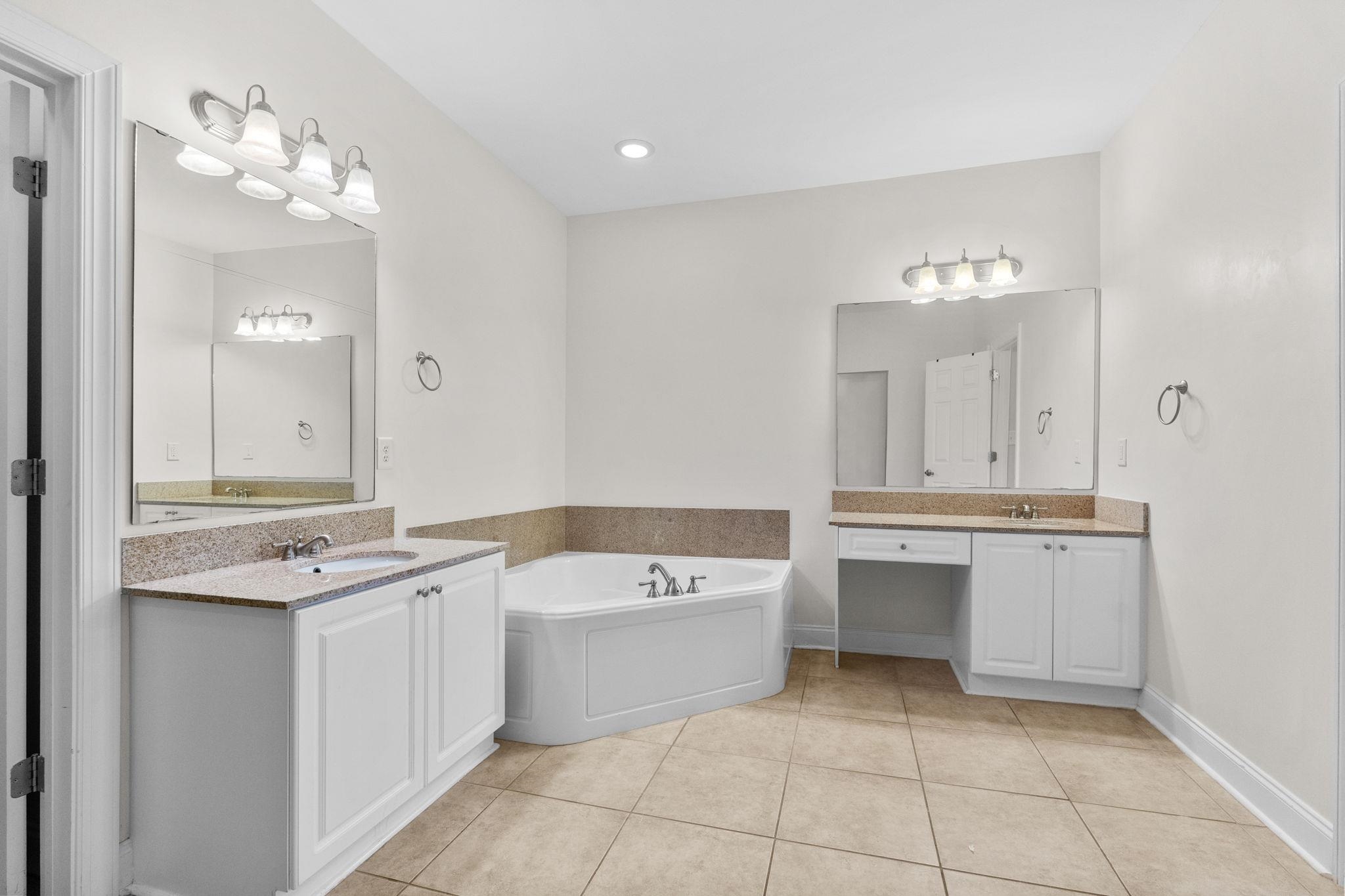 4486 Girvan Dr. Property Photo 22