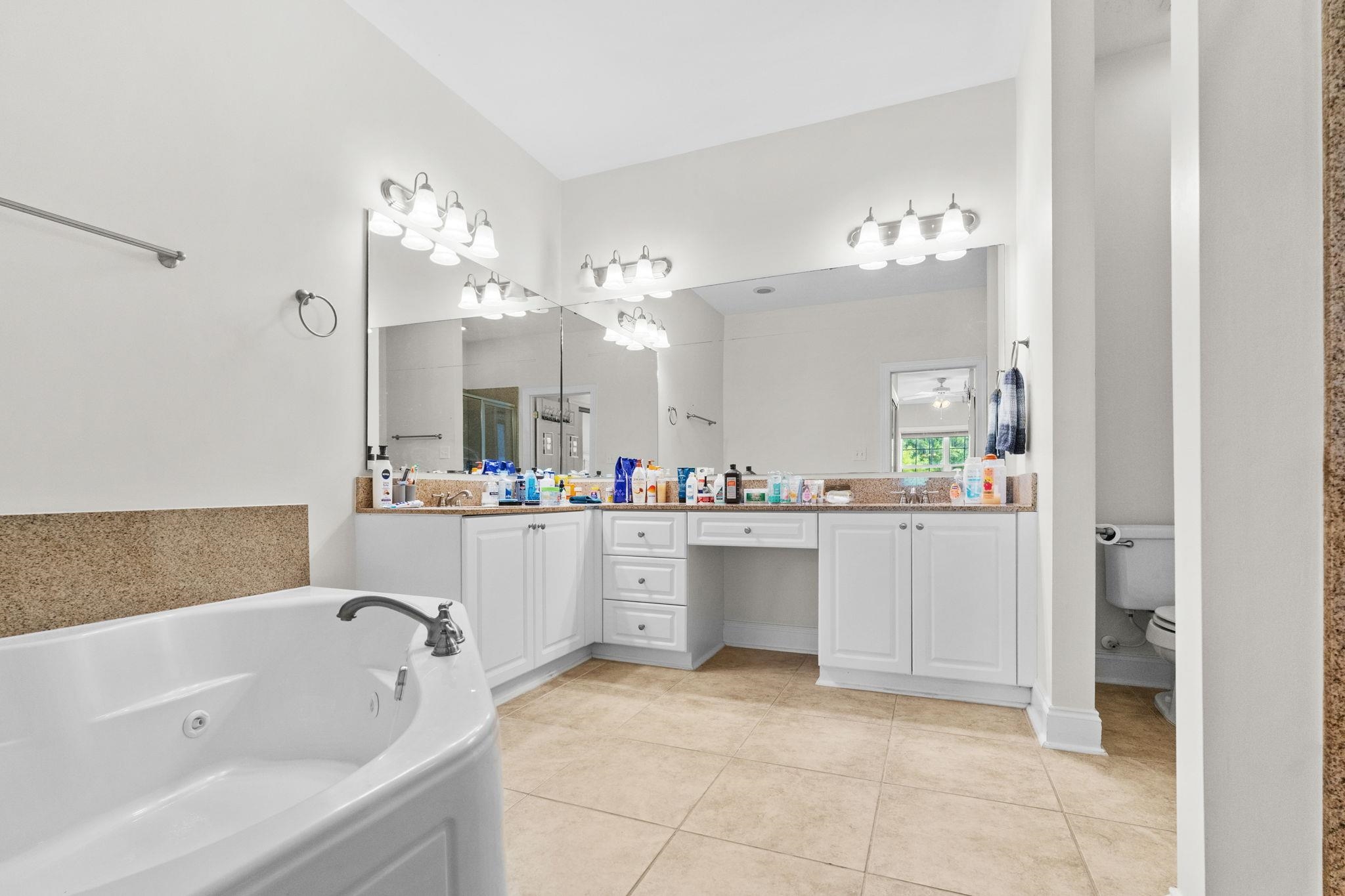 4486 Girvan Dr. Property Photo 31