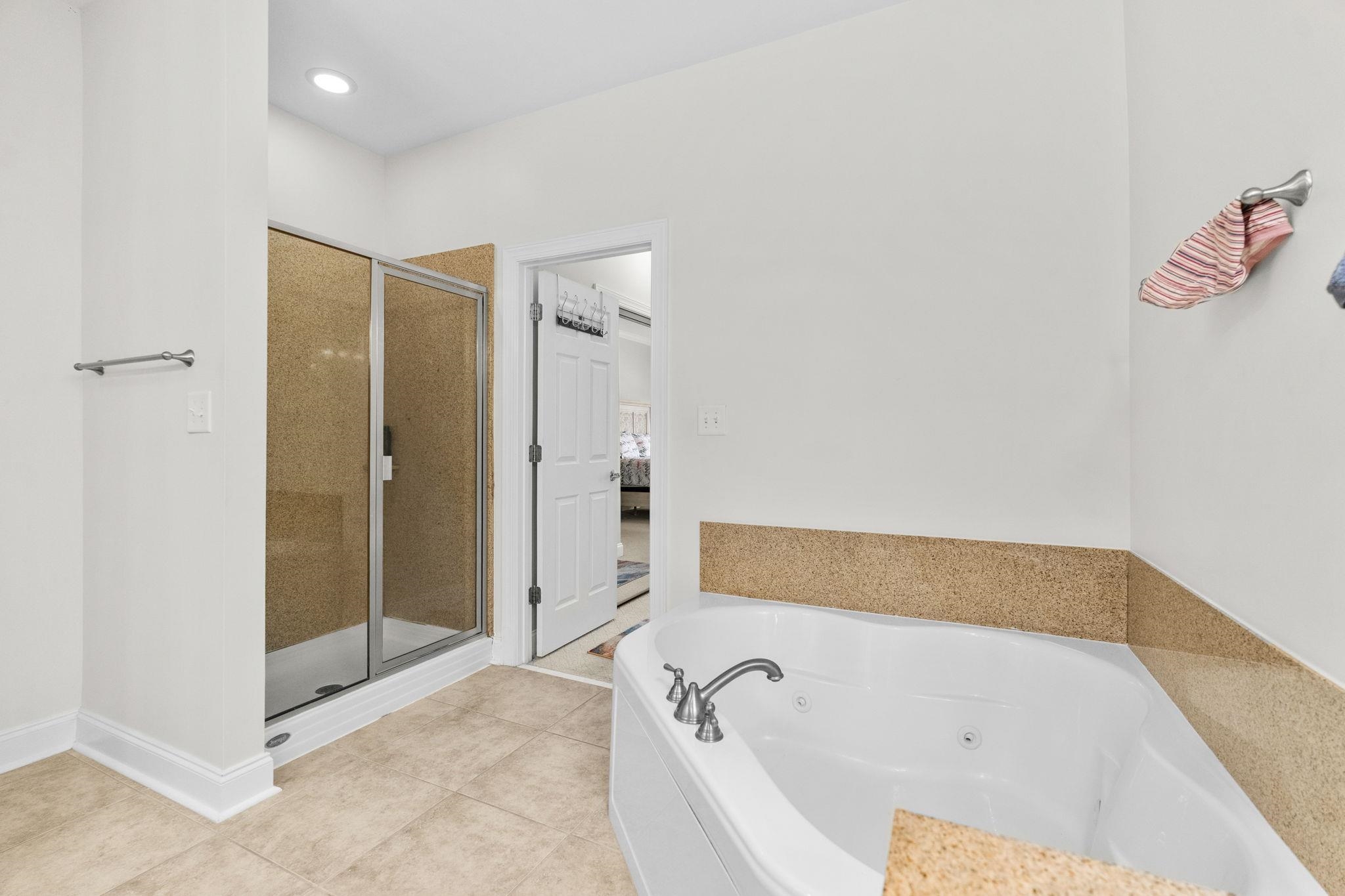 4486 Girvan Dr. Property Photo 32