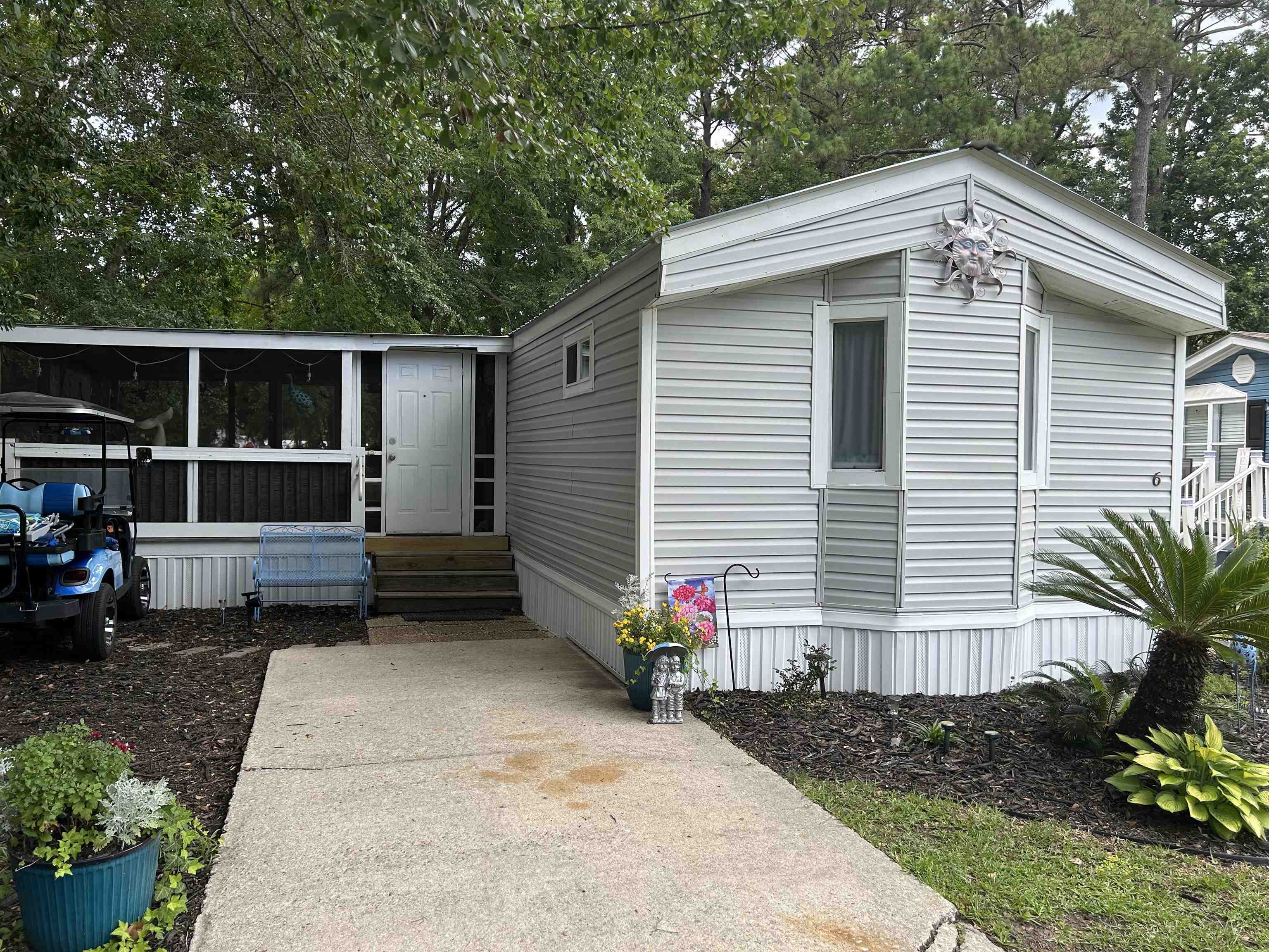 6 Shamrock Circle Property Photo 1