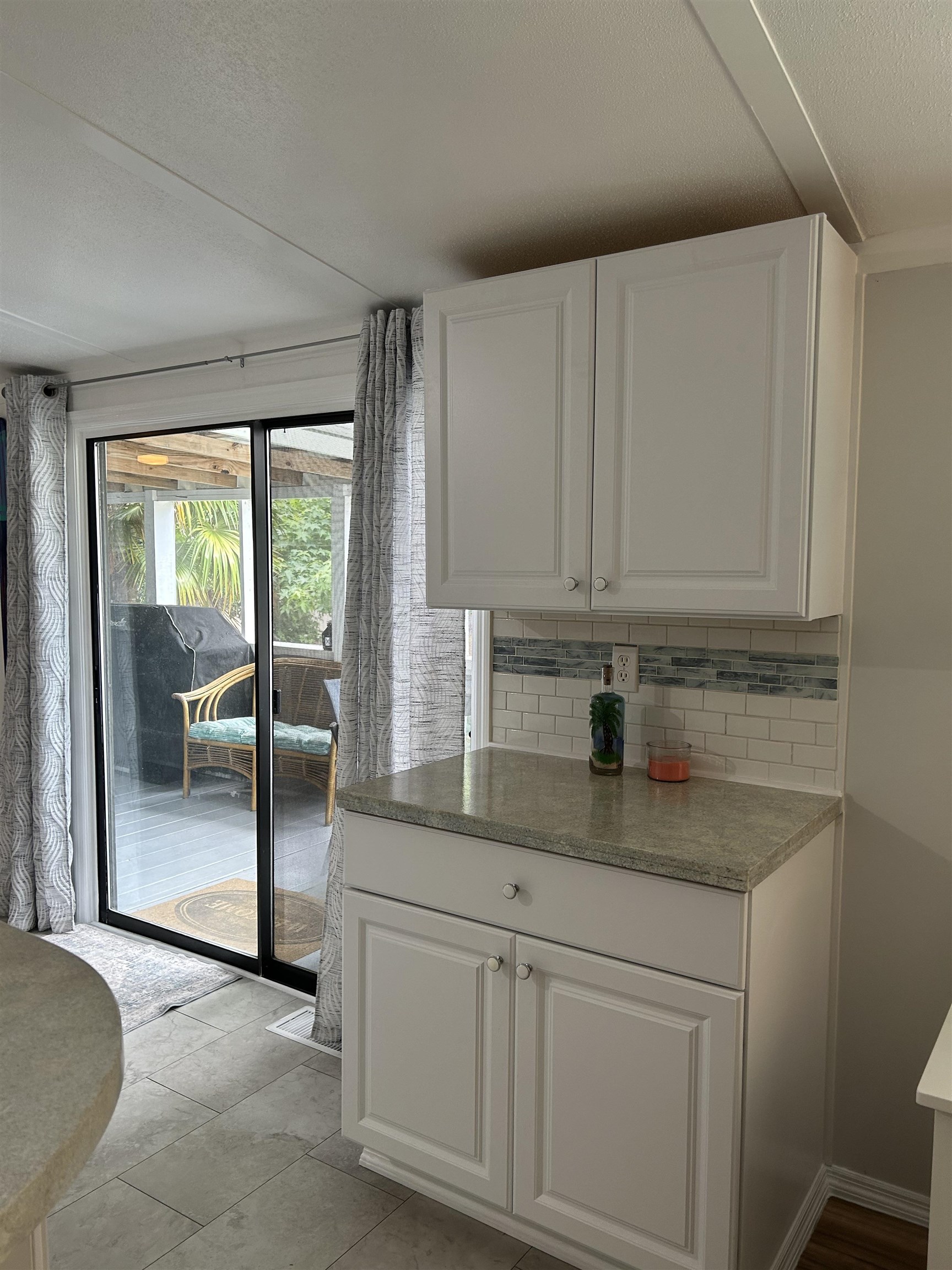 6 Shamrock Circle Property Photo 4