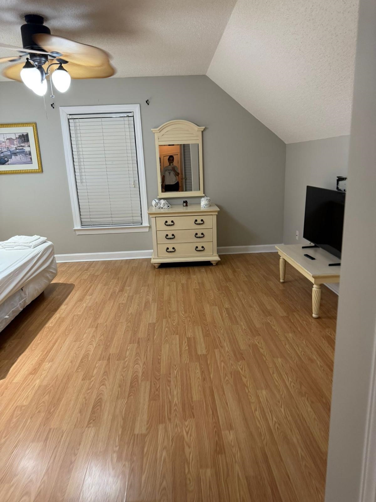 420 Newburgh Ct. Property Photo 8