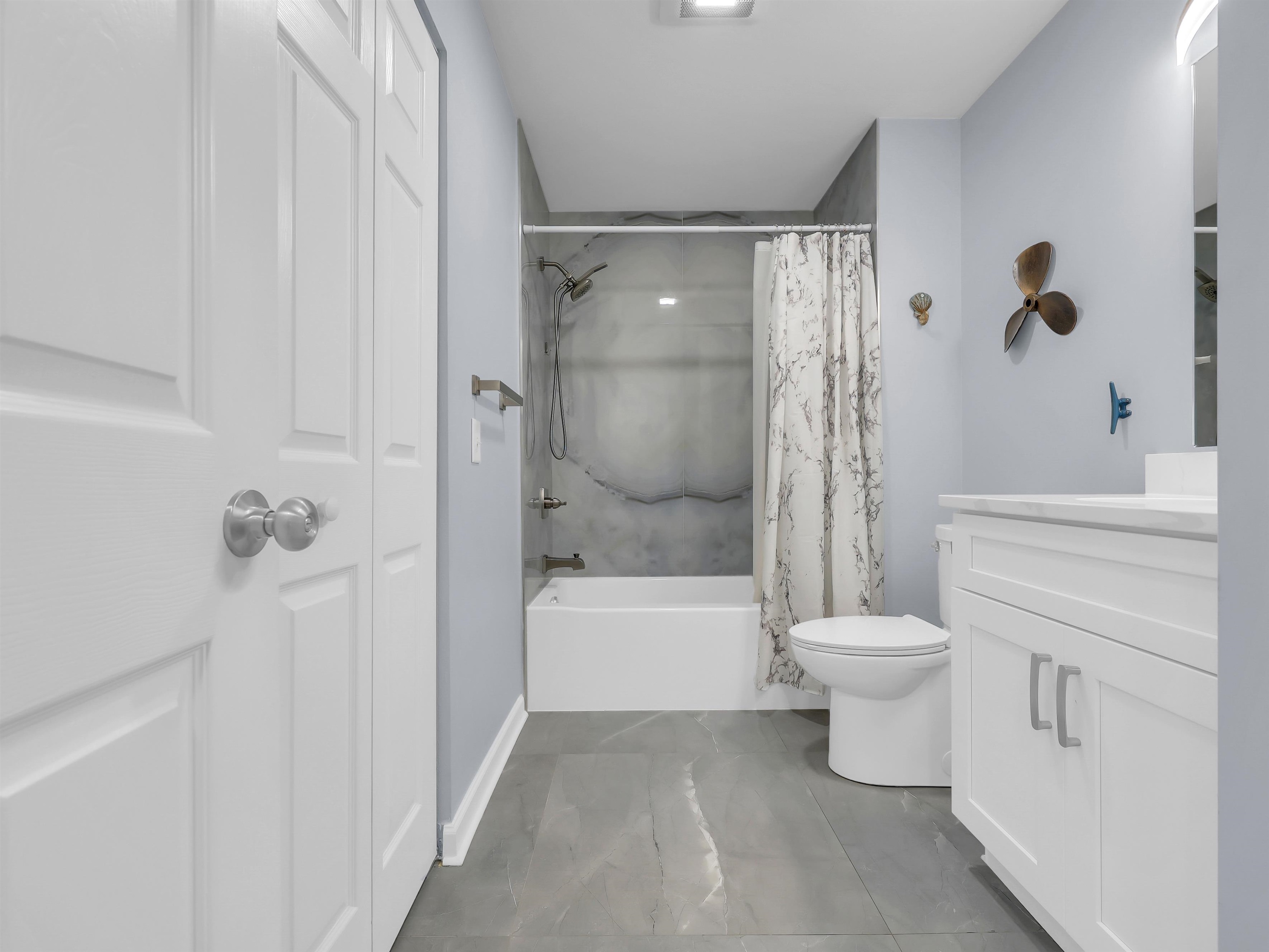 1057 Blue Stem Dr. Property Photo 10