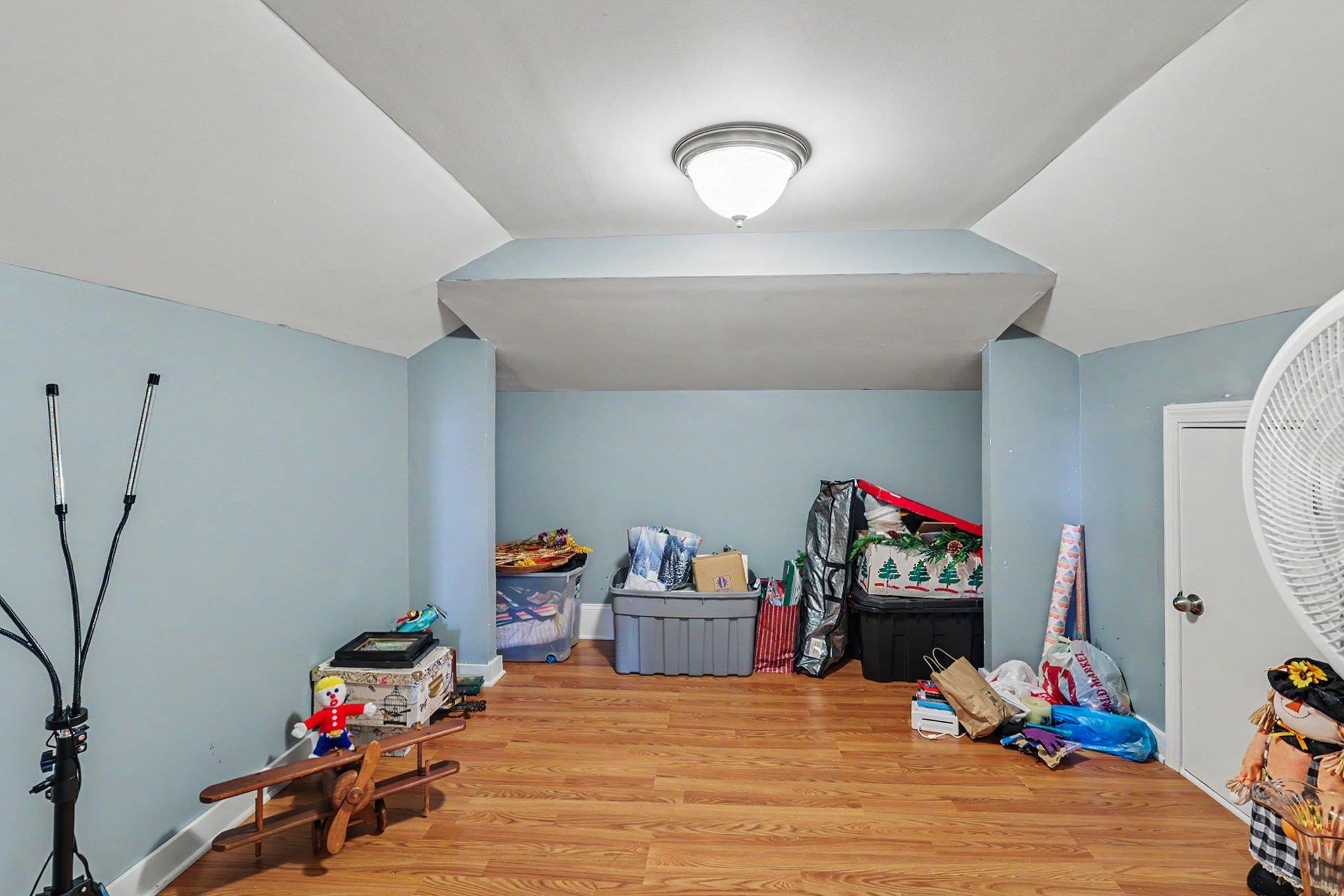 853 Peterson St. Property Photo 32