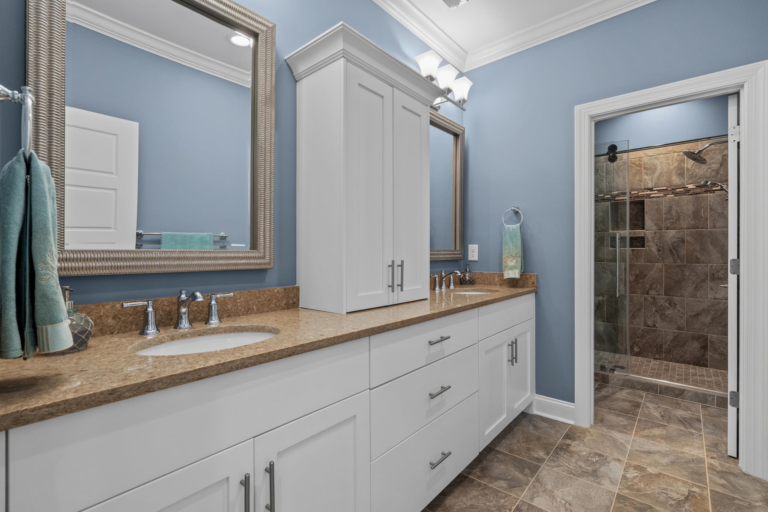 904 Waterton Ave. Property Photo 67