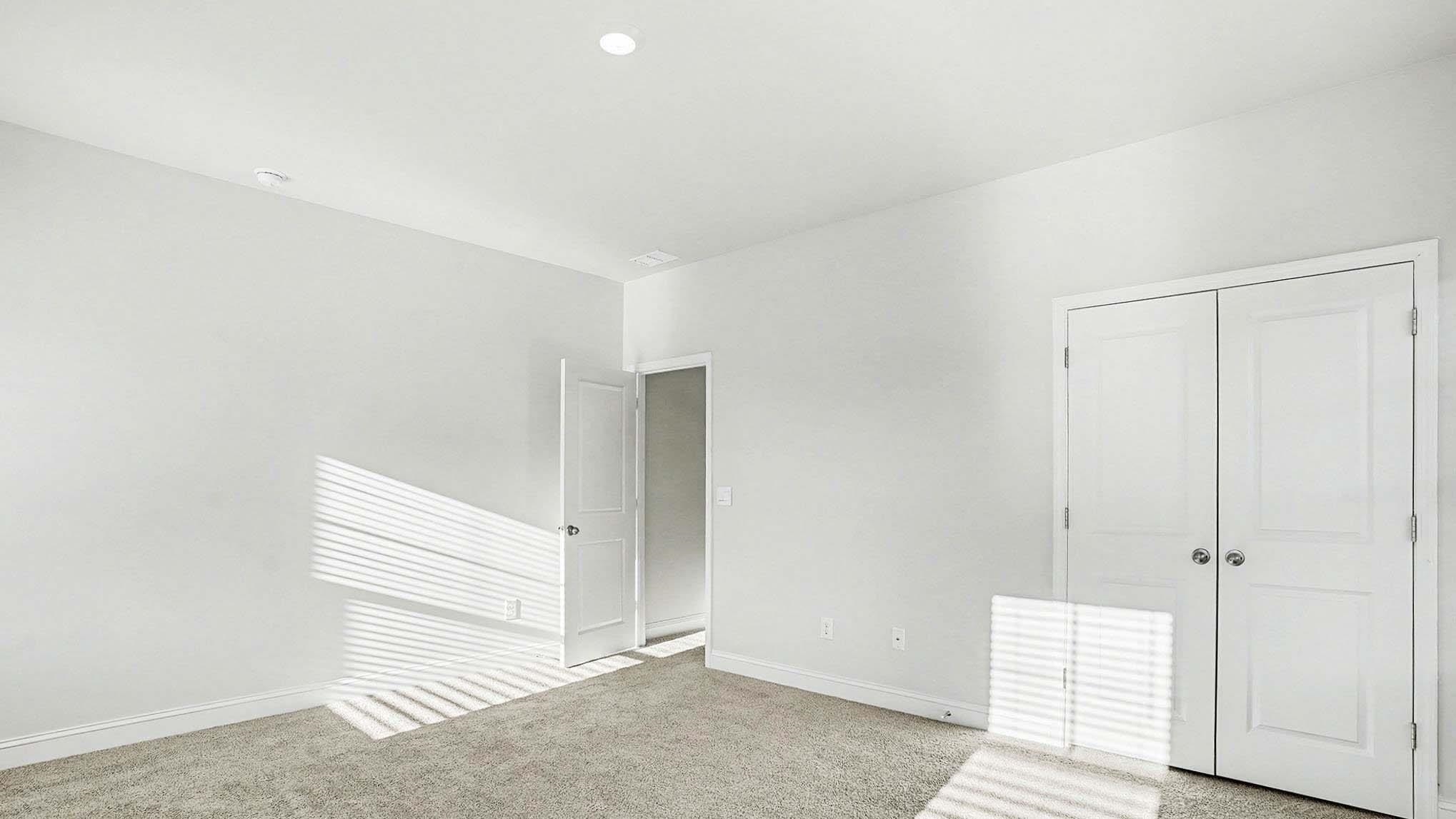 913 Ireland Dr. Property Photo 25