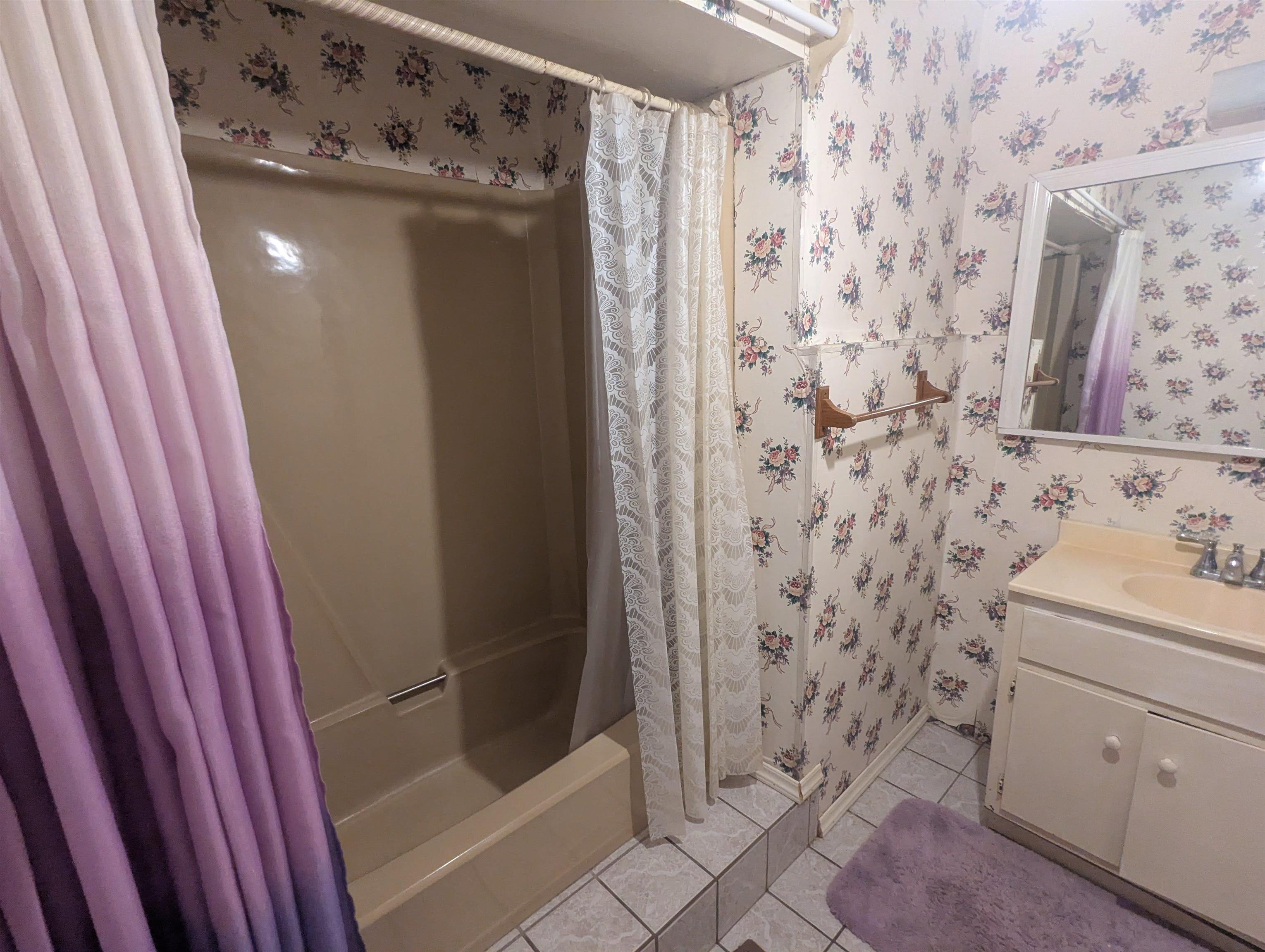 4878 South Fraser St. Property Photo 12