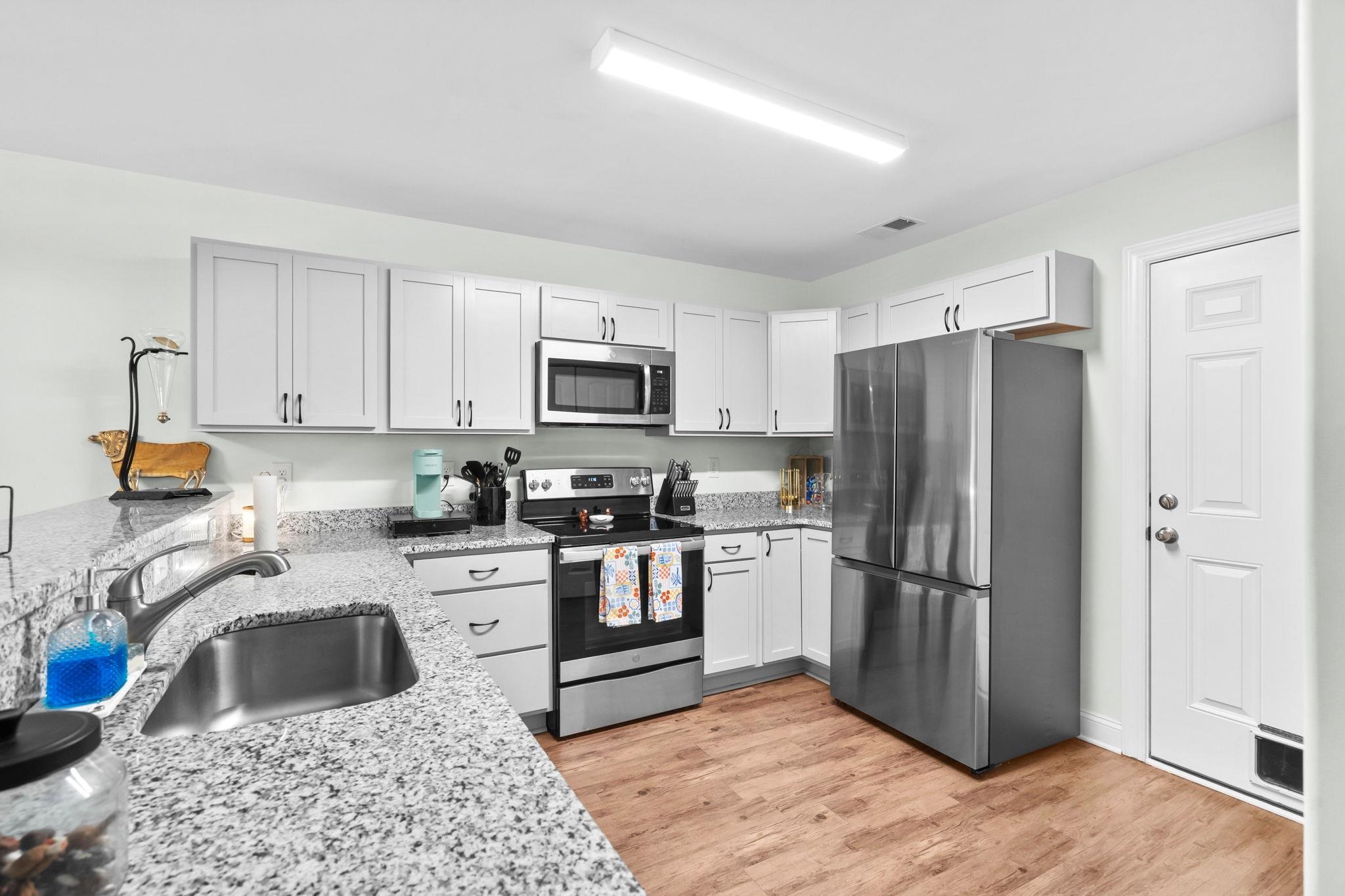 17 Sedley Ct. Property Photo 9