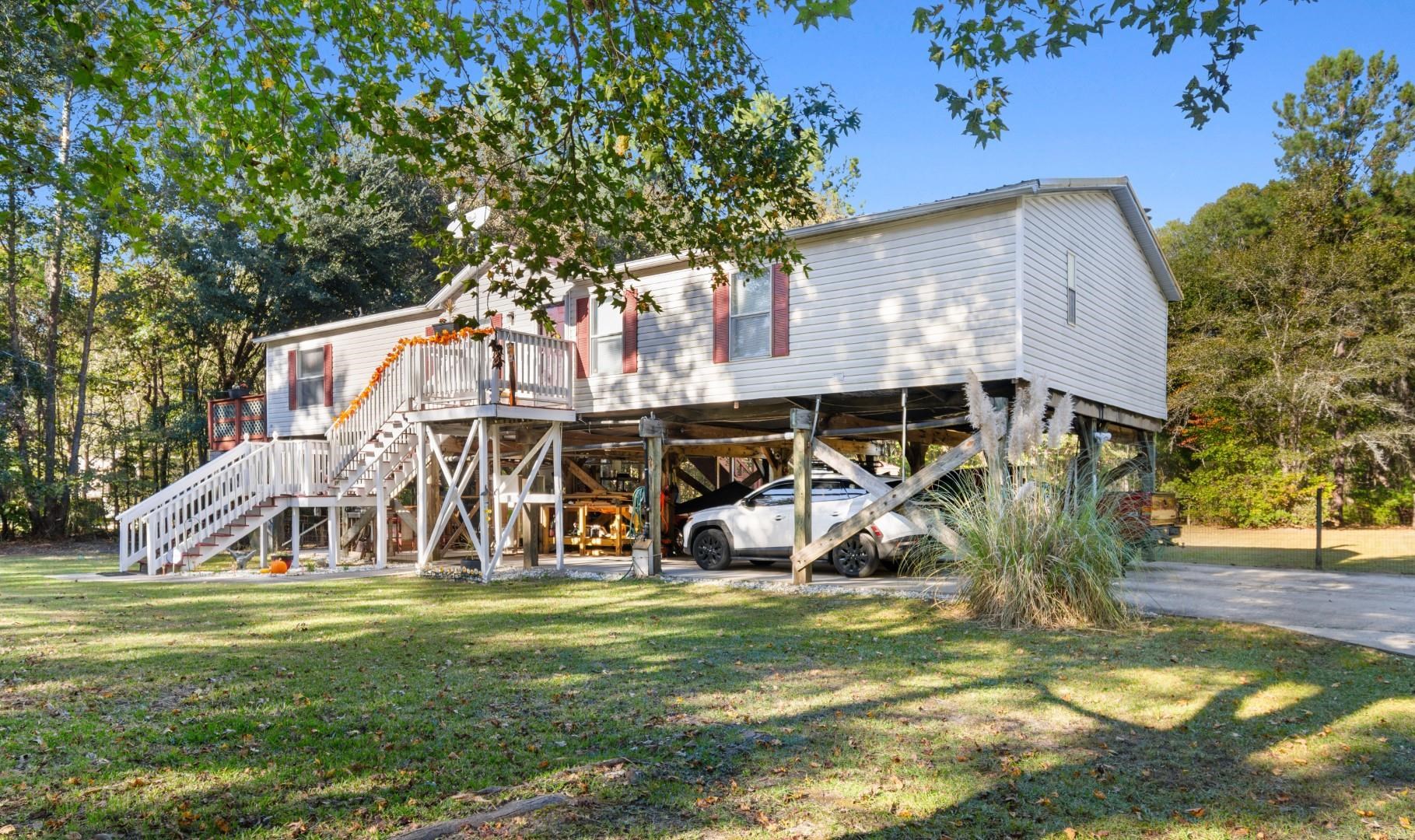 881 Rowe Pond Rd. Property Photo 1