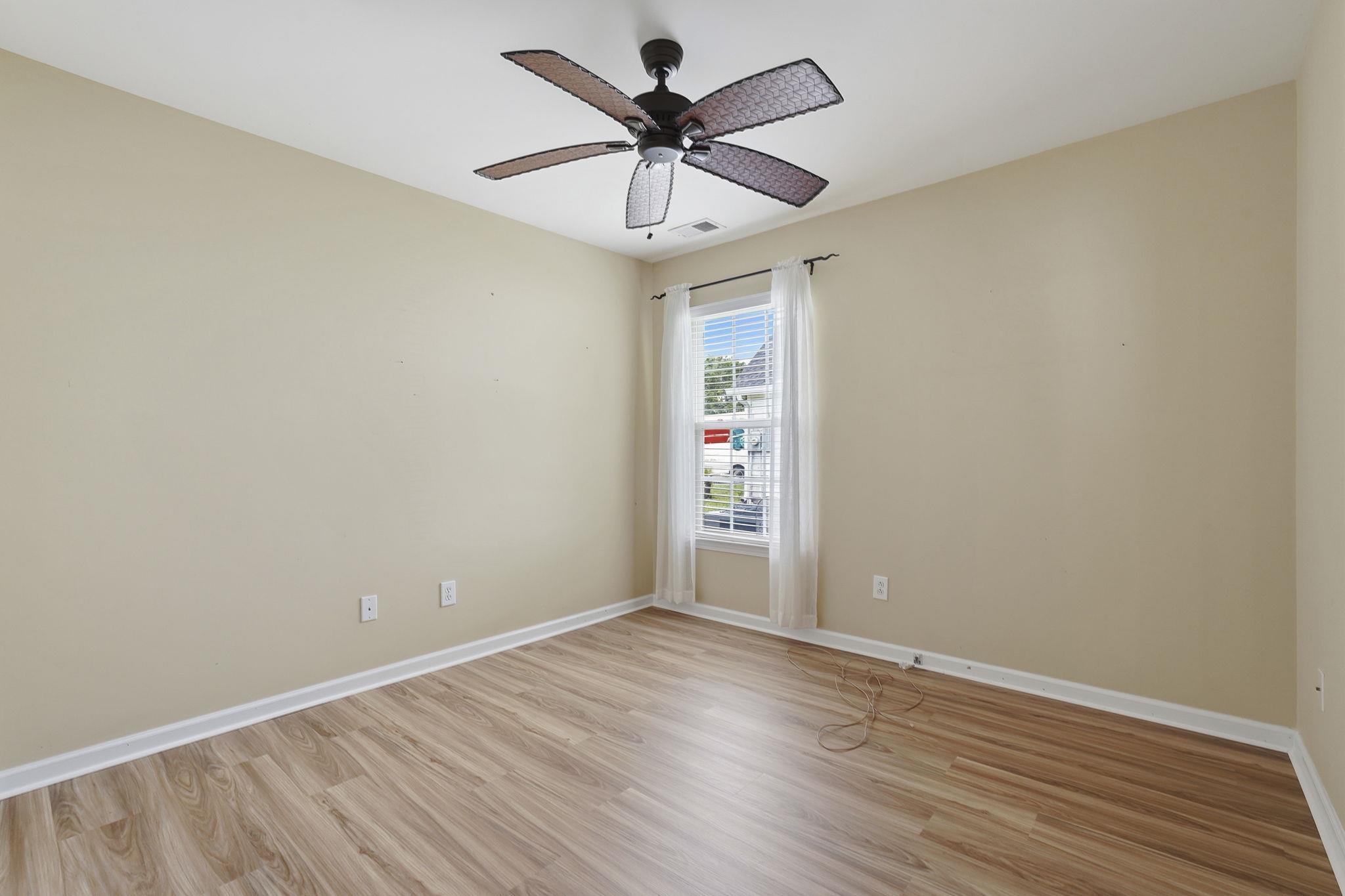 4544 Fringetree Dr. Property Photo 14