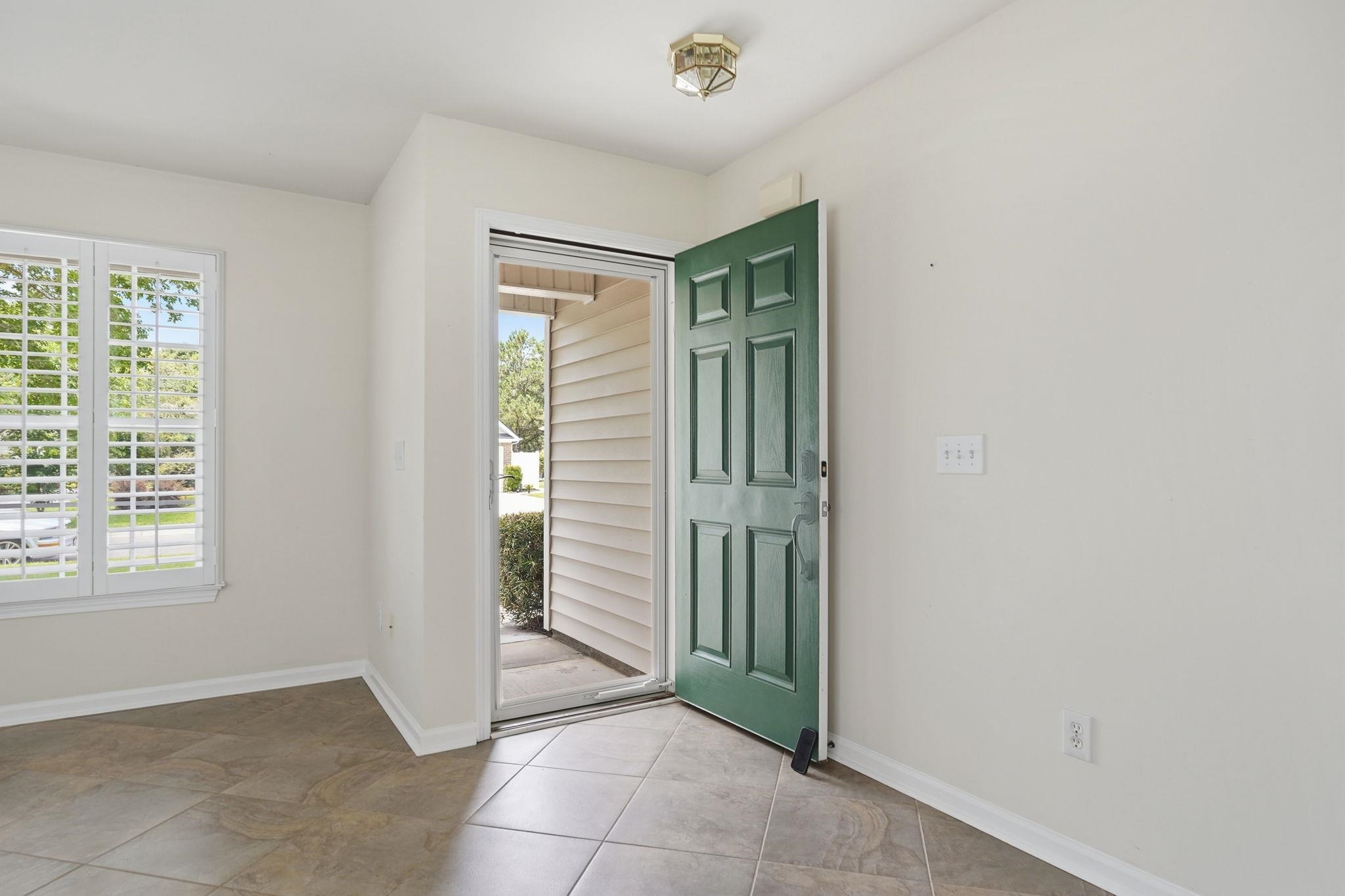 4544 Fringetree Dr. Property Photo 15