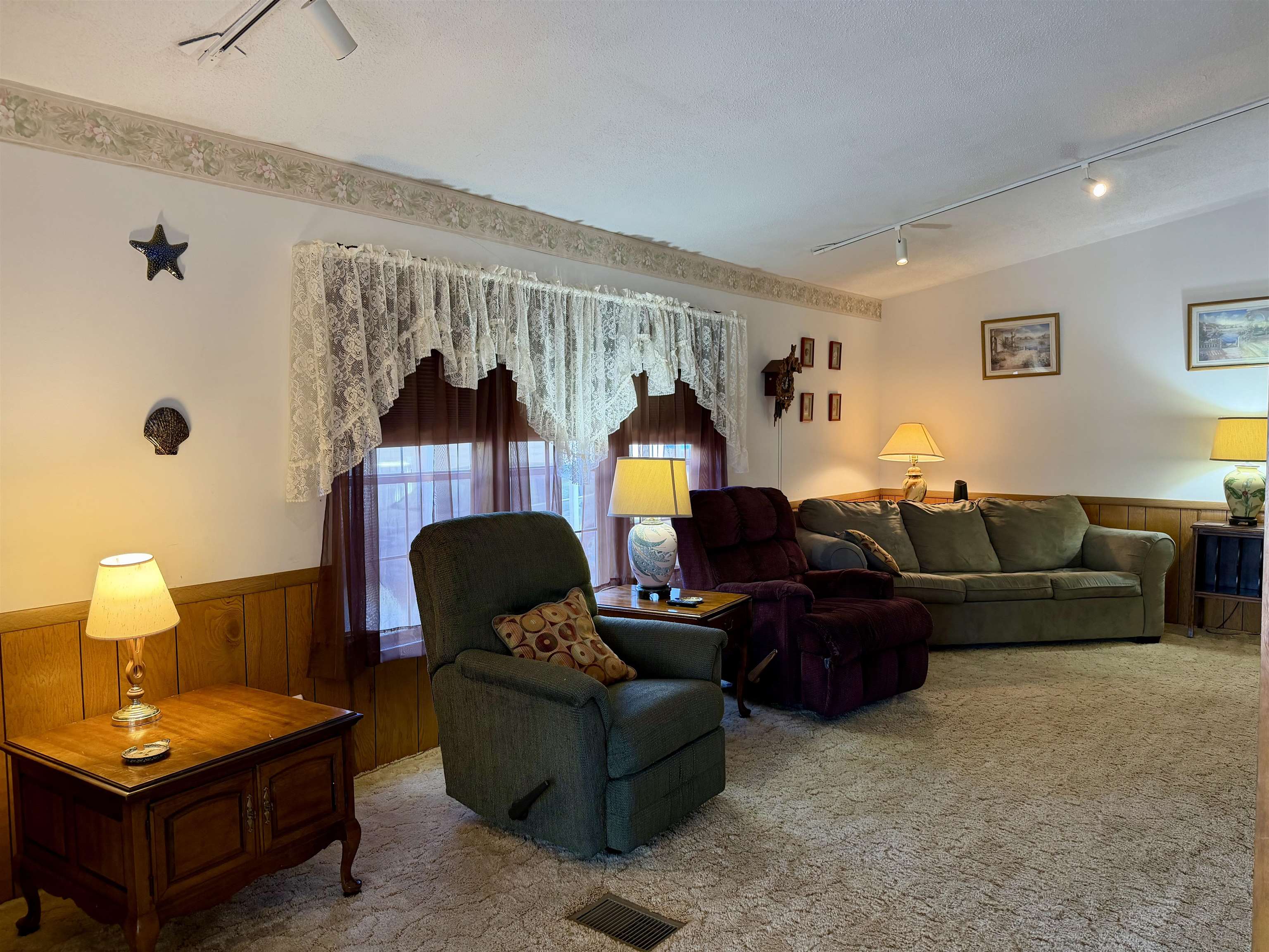 1844 Sunrise Dr. Property Photo 10