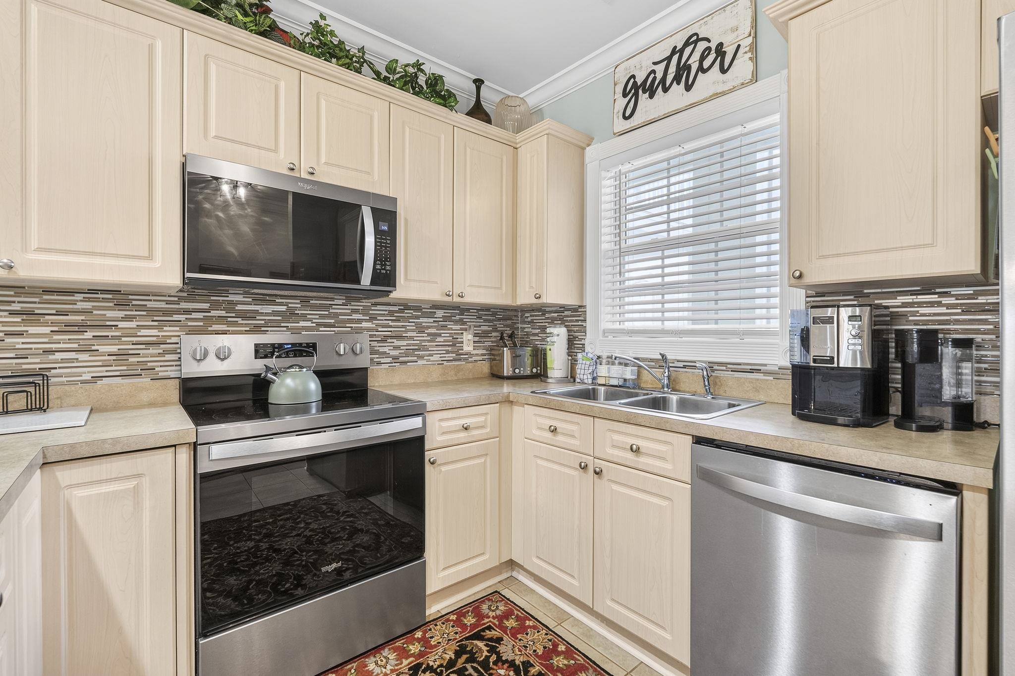 4890 Luster Leaf Circle Property Photo 9
