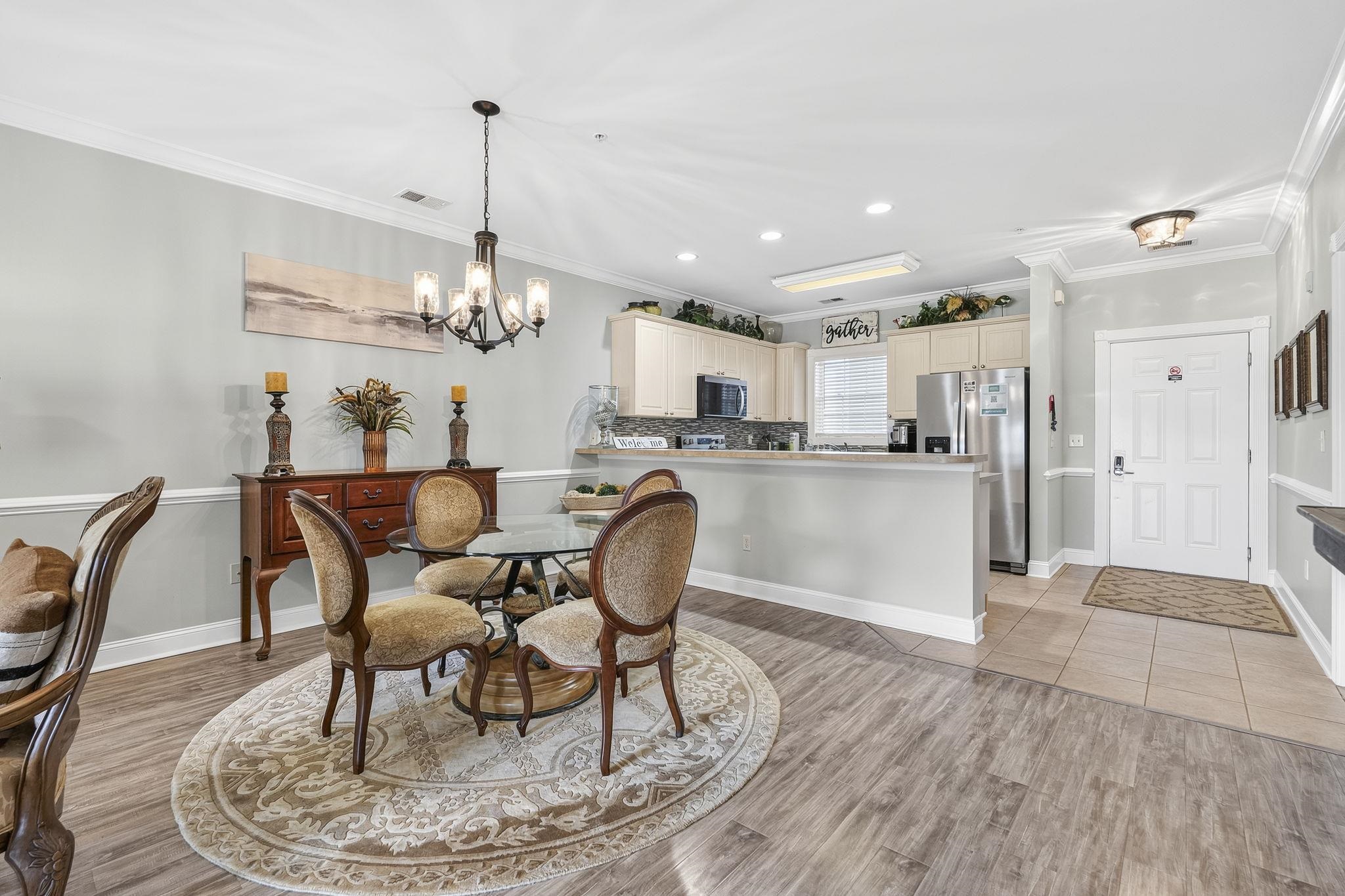 4890 Luster Leaf Circle Property Photo 14