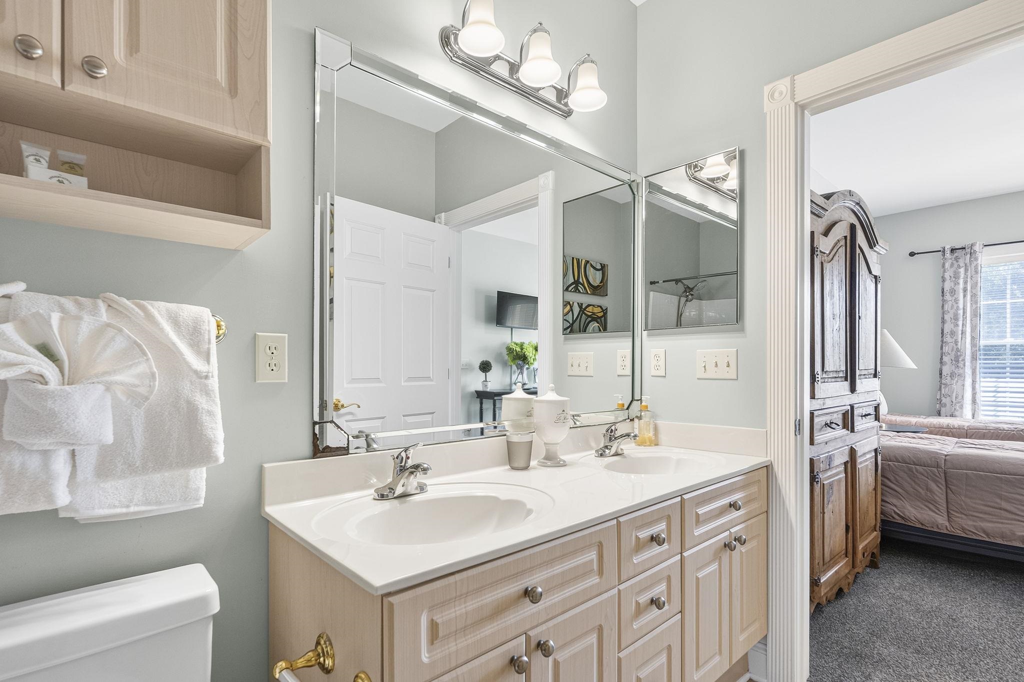4890 Luster Leaf Circle Property Photo 23