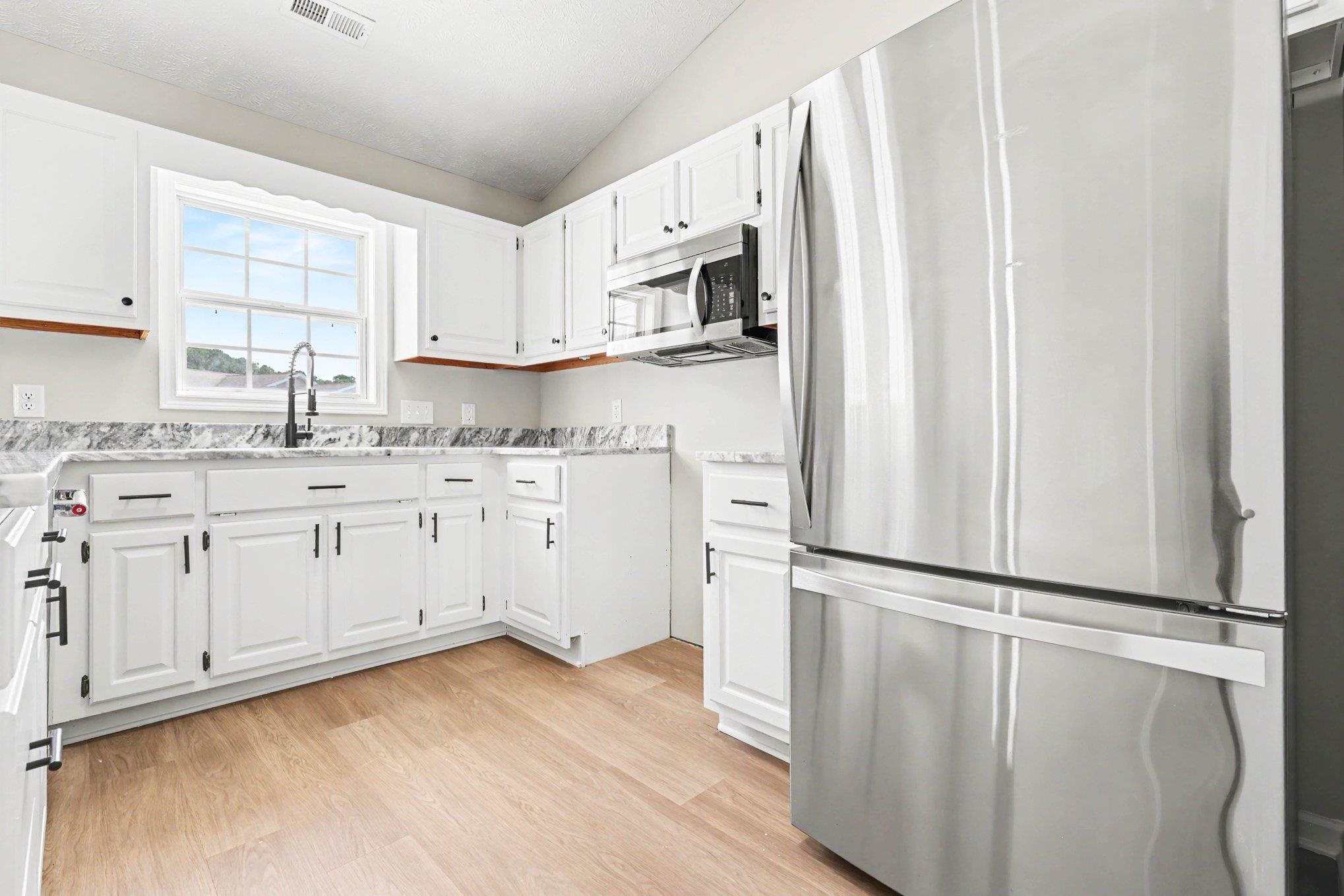 2107 Hawksmoor Dr. Property Photo 9