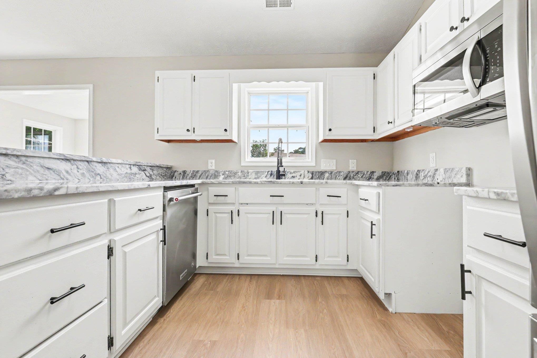 2107 Hawksmoor Dr. Property Photo 10