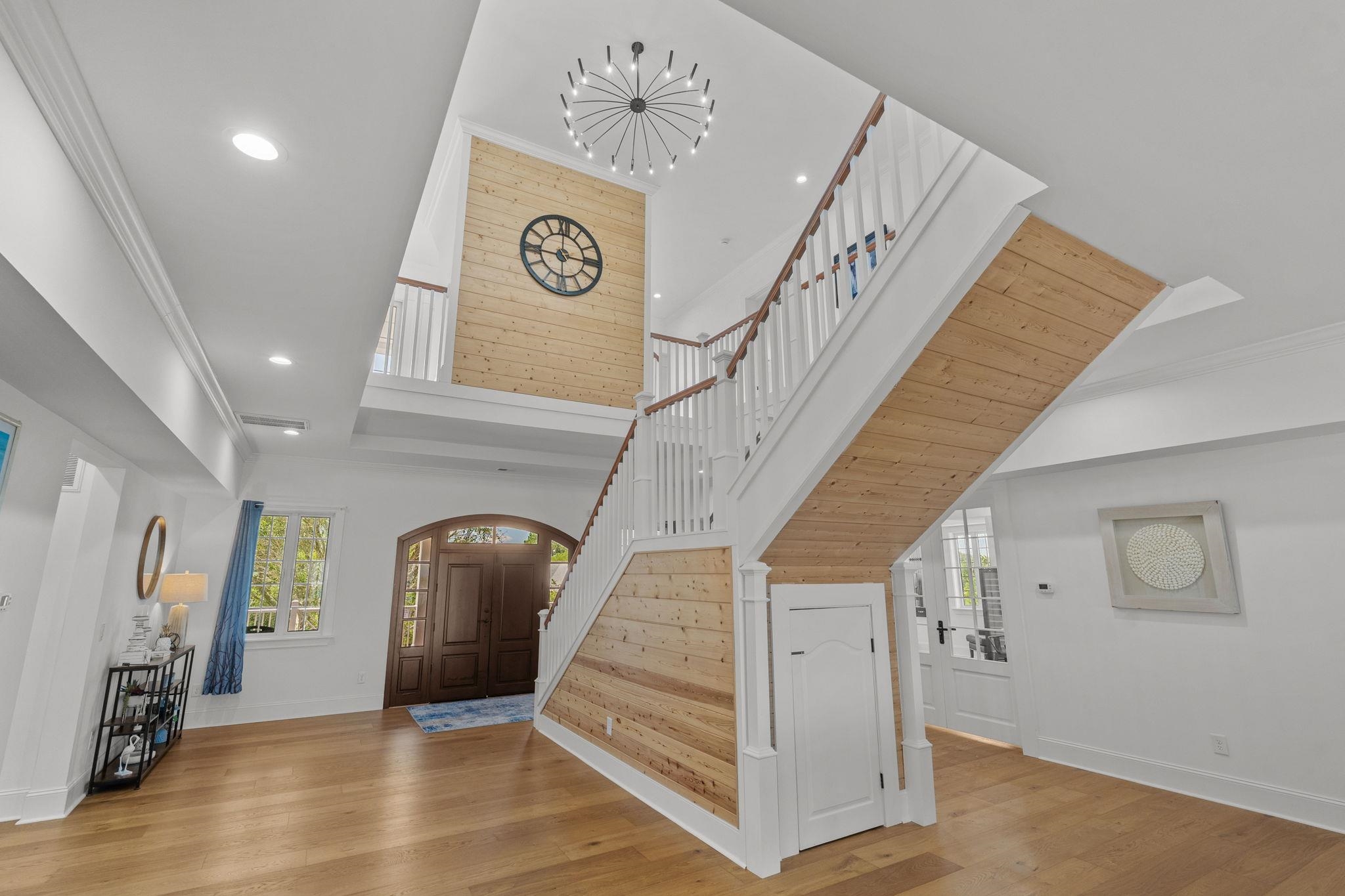 139 Pioneer Loop Property Photo 12