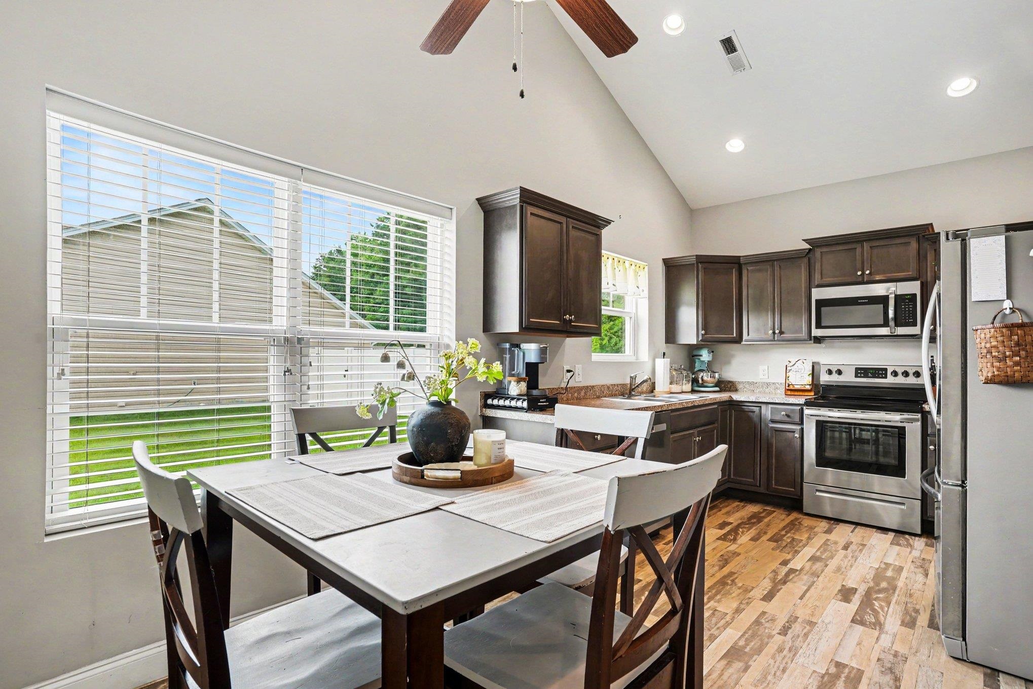 3468 Holly Loop Property Photo 11