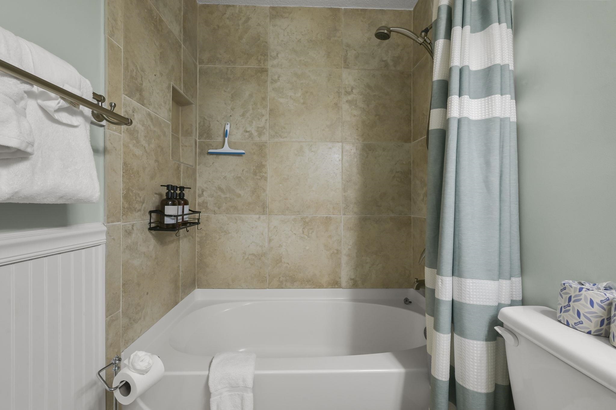 9520 Shore Dr. Property Photo 30