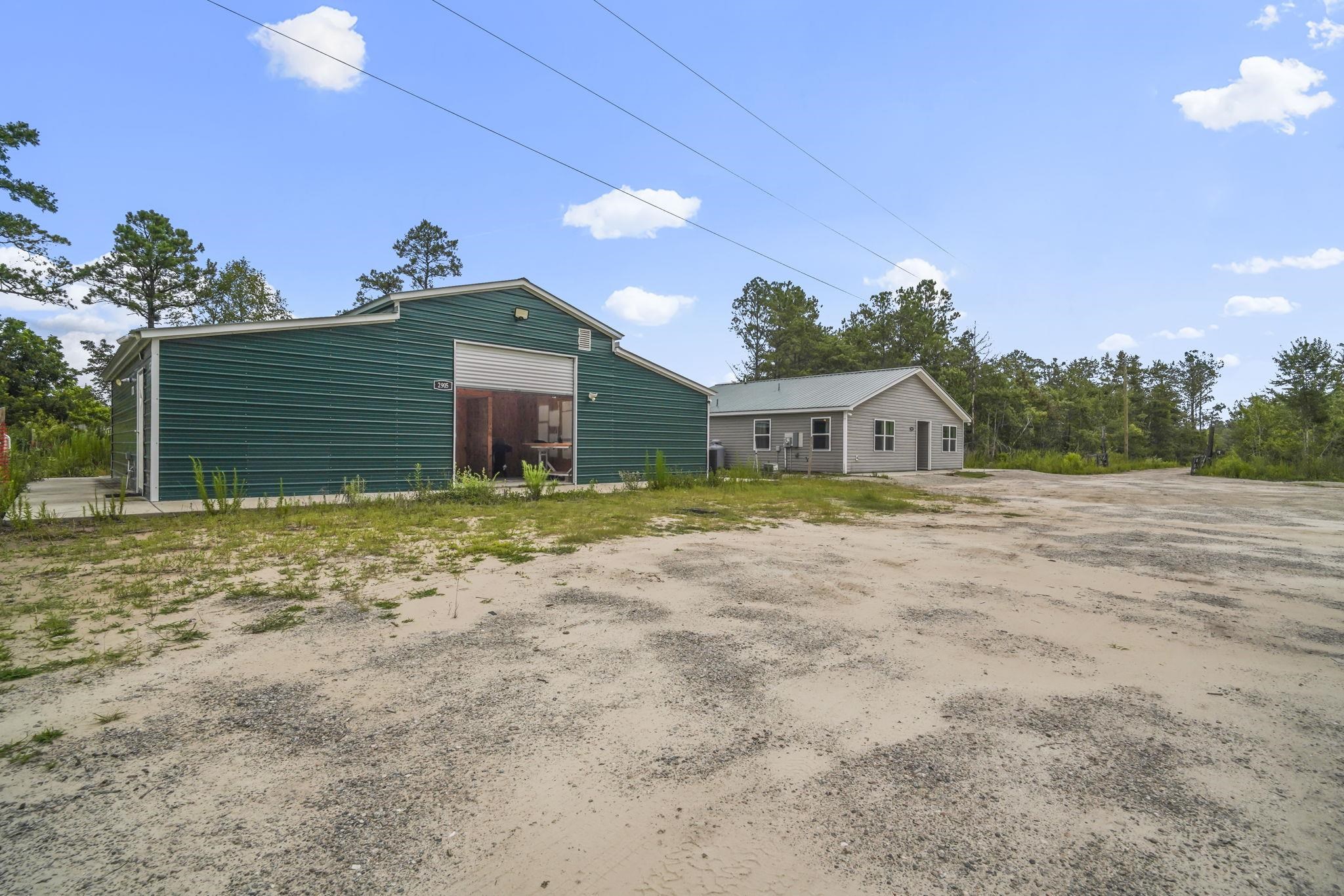 2905 Hugo Rd. Property Photo 2