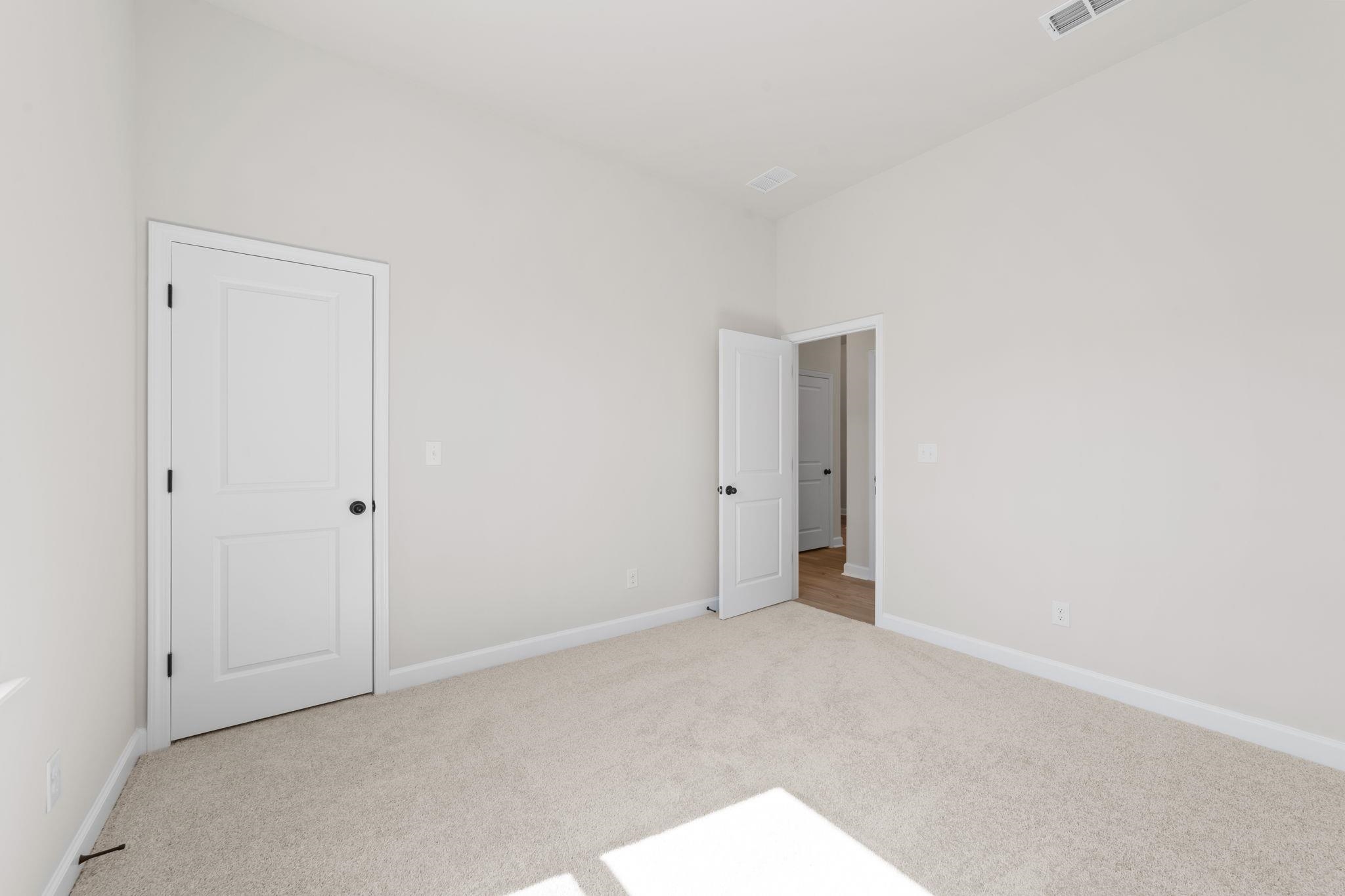 935 Triton Ave. Property Photo 15
