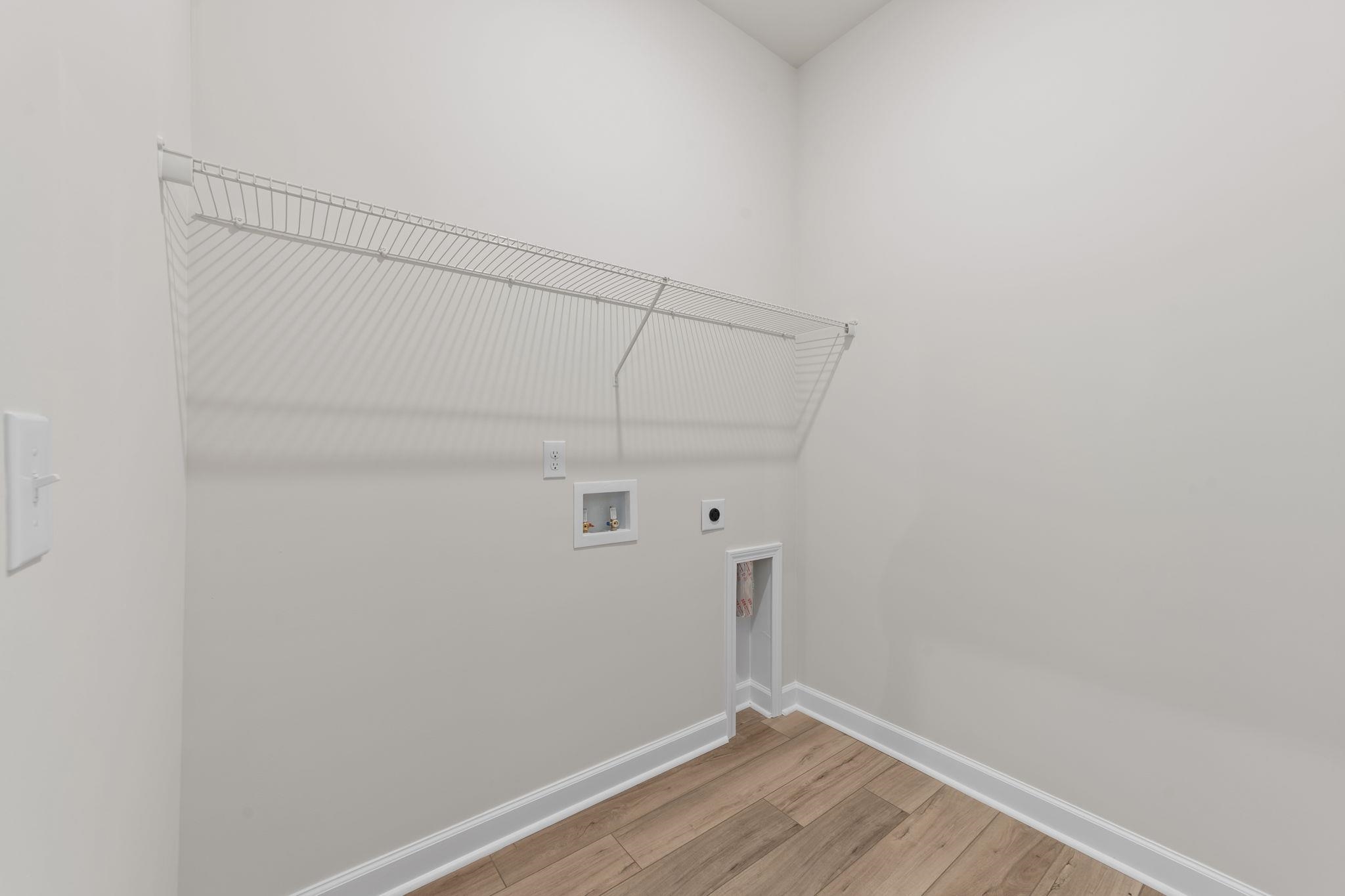 935 Triton Ave. Property Photo 16