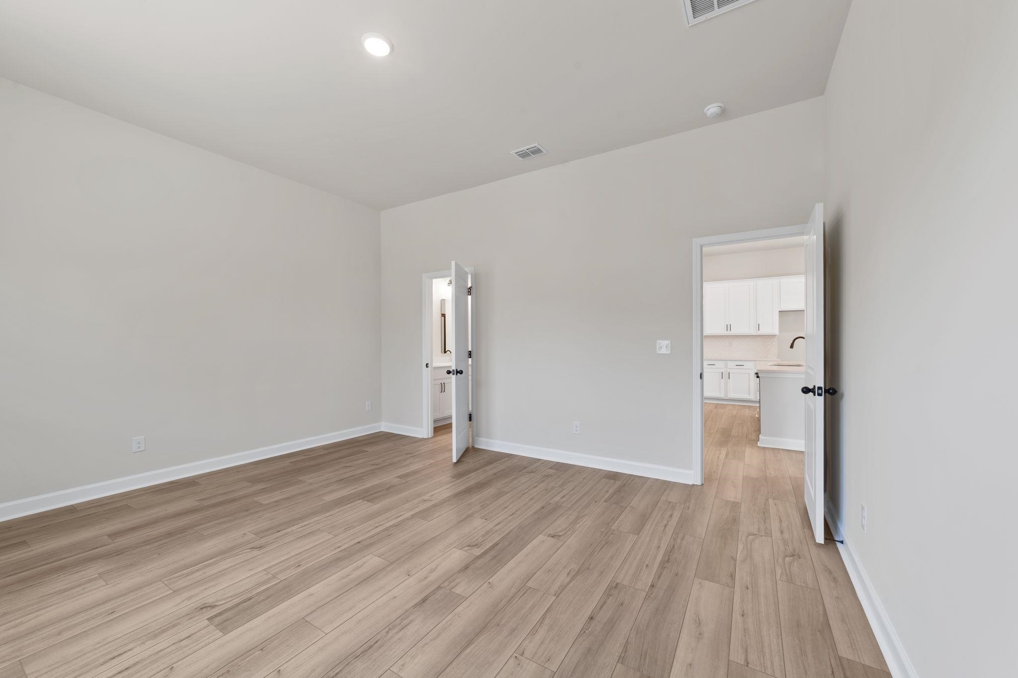 935 Triton Ave. Property Photo 31