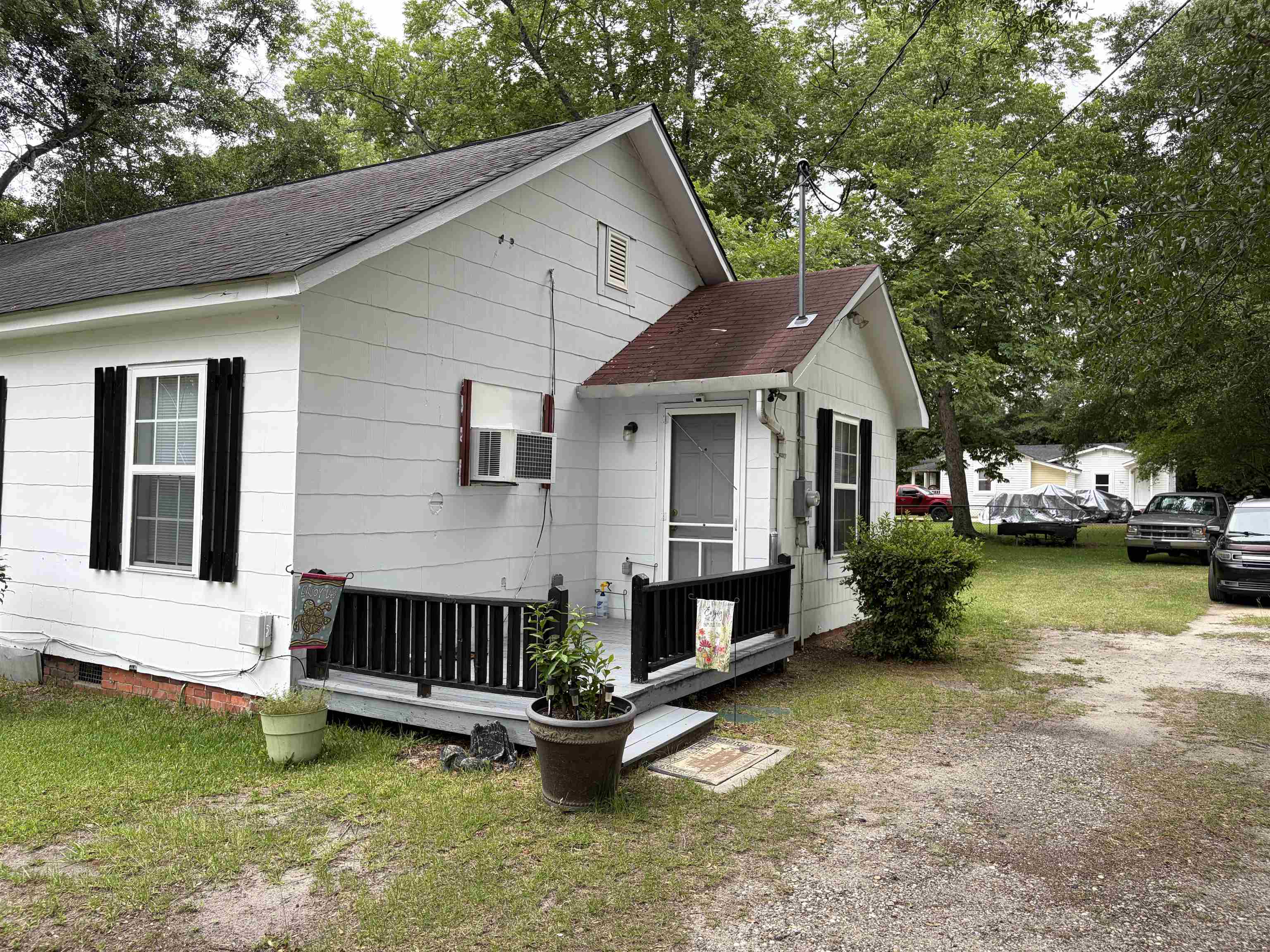 115 Floyd St. Property Photo 10