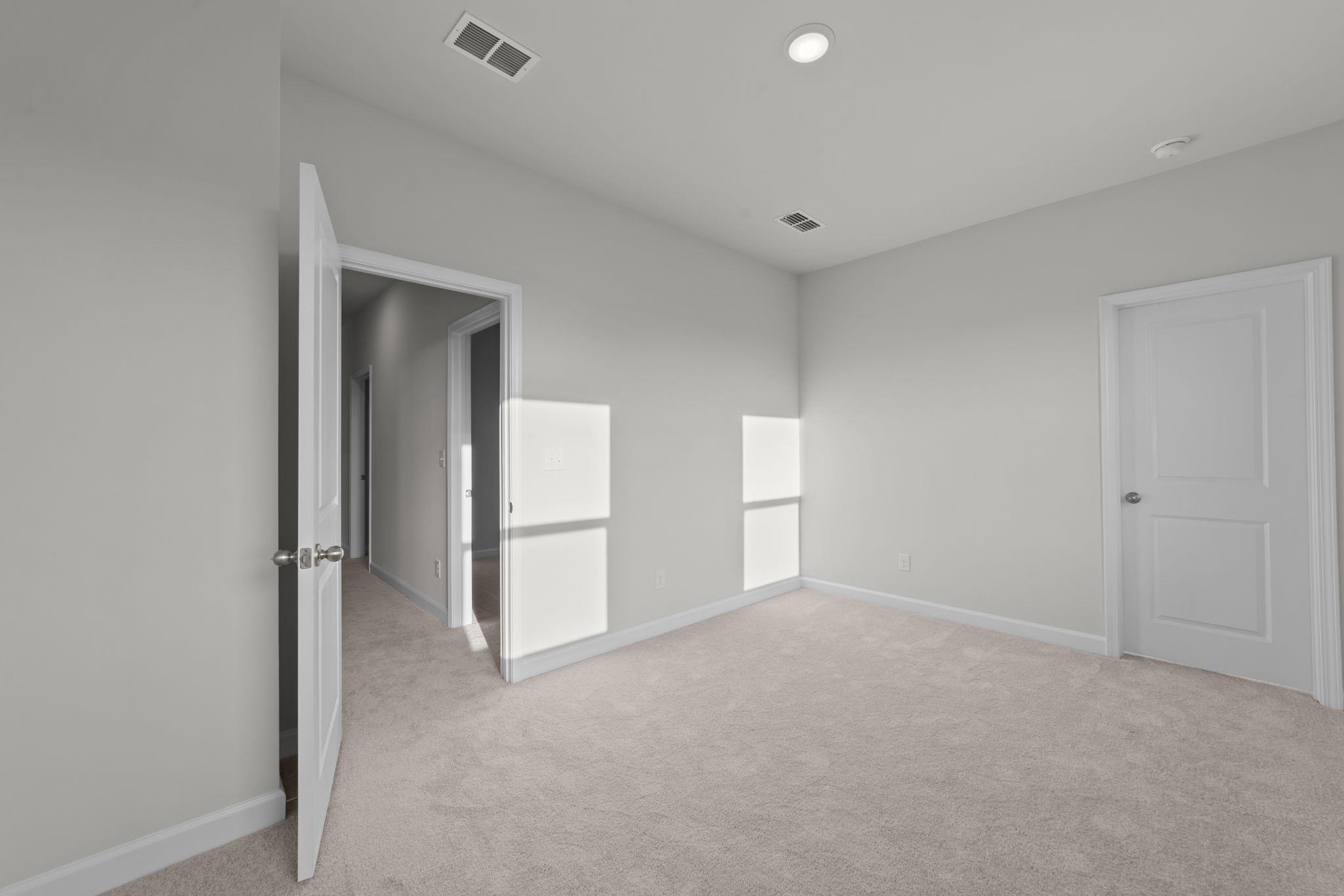 975 Triton Ave. Property Photo 24
