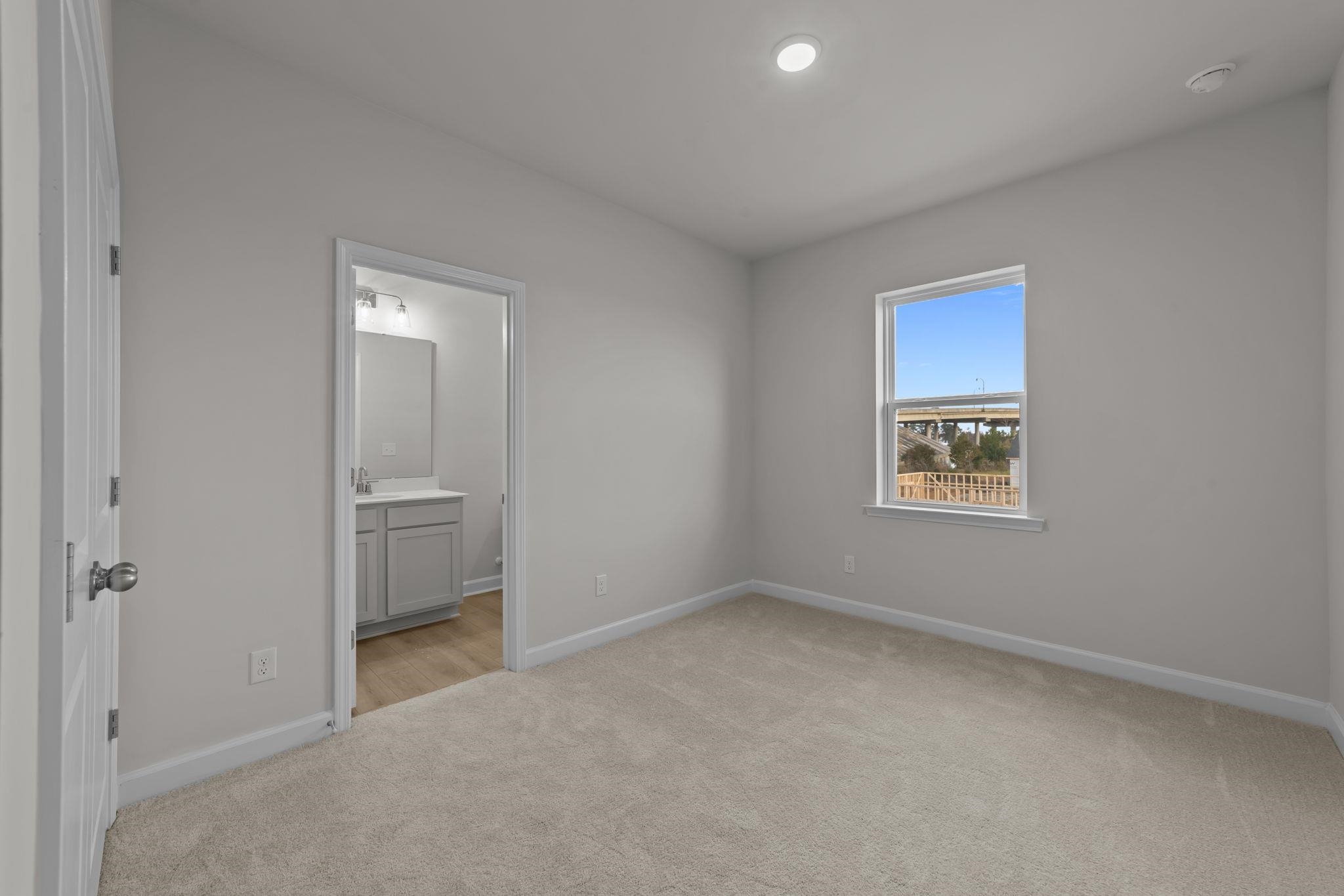 975 Triton Ave. Property Photo 25
