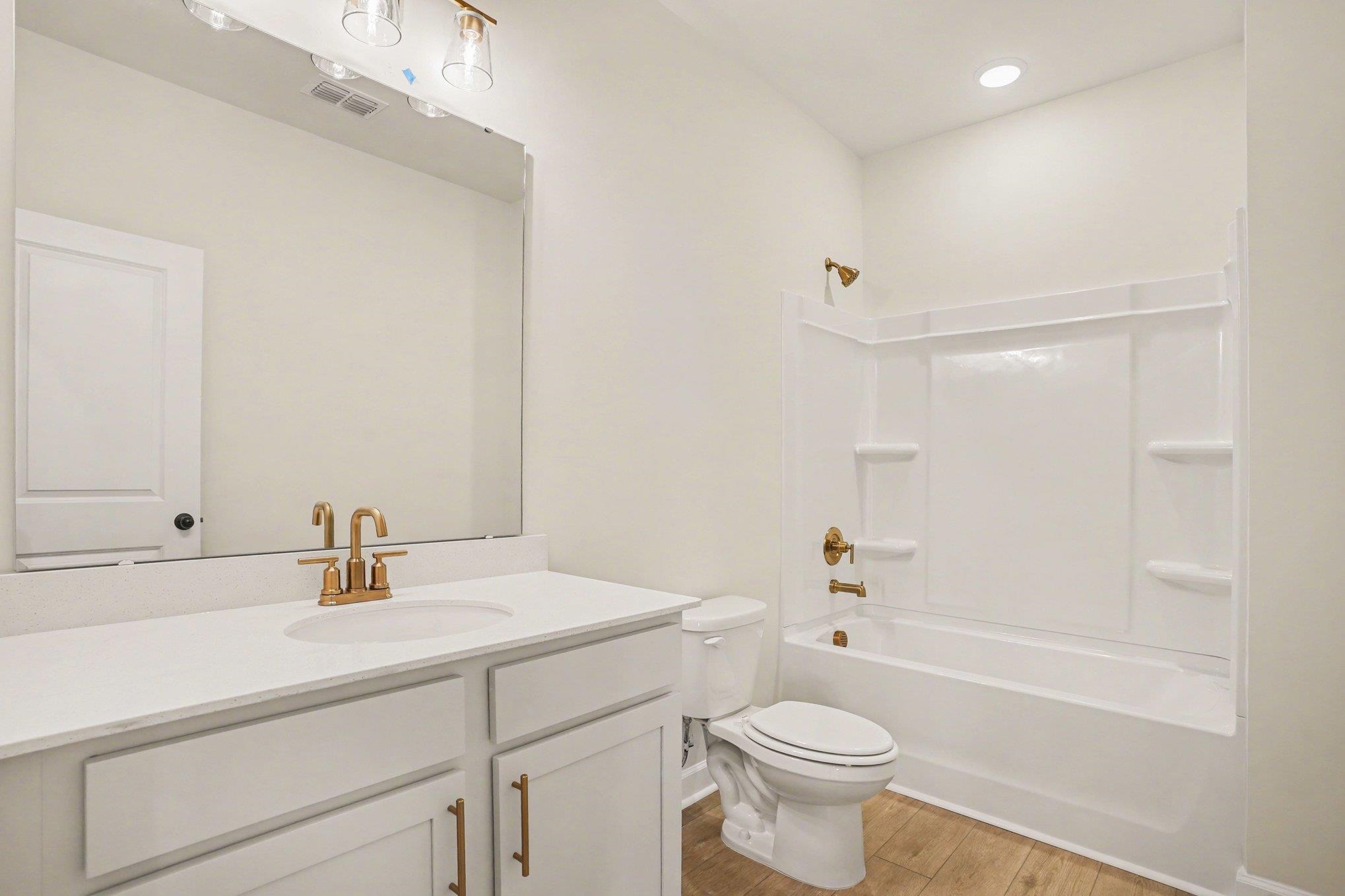 979 Triton Ave. Property Photo 20
