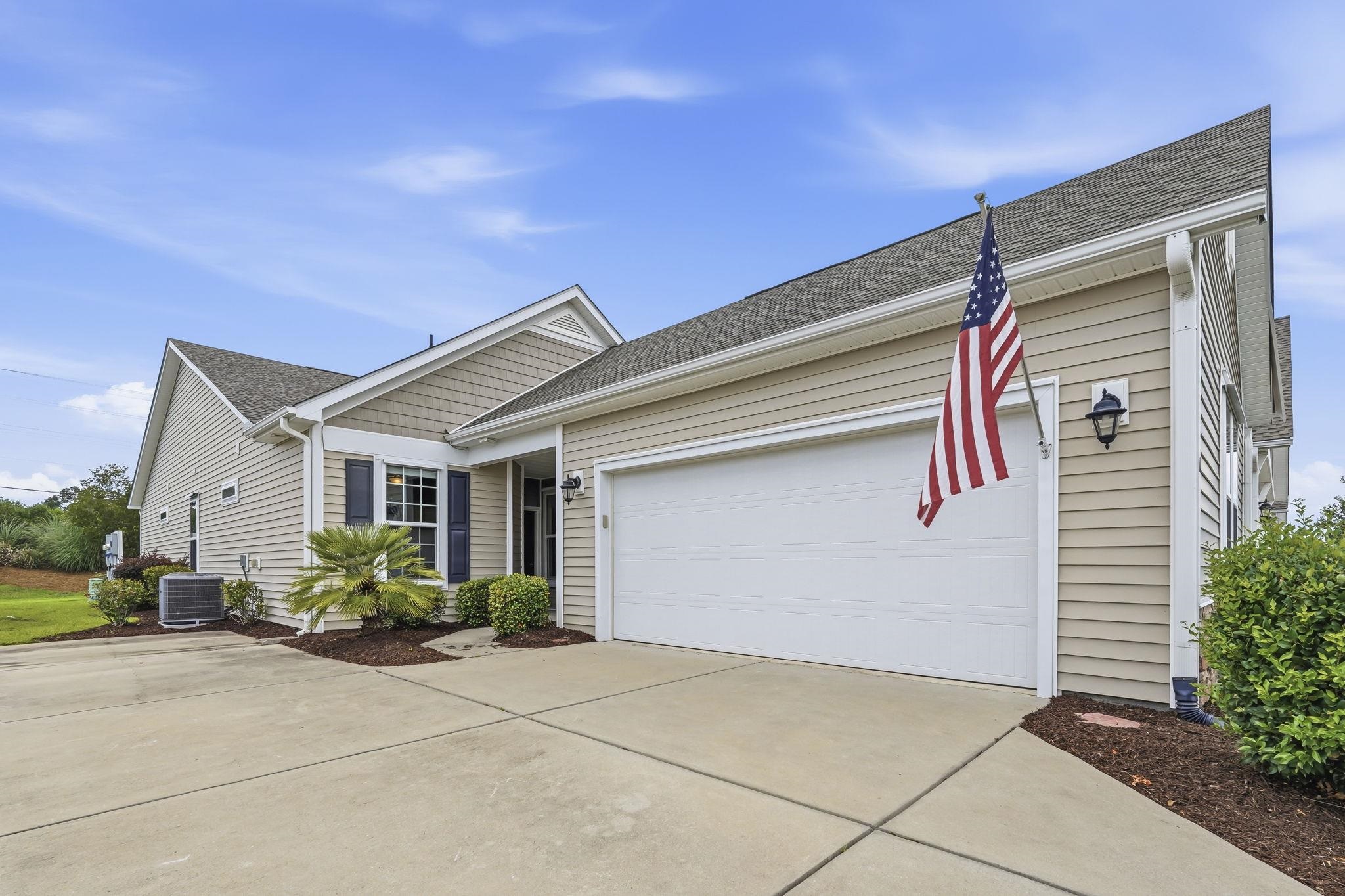 2015 Lely Dr. Property Photo 3