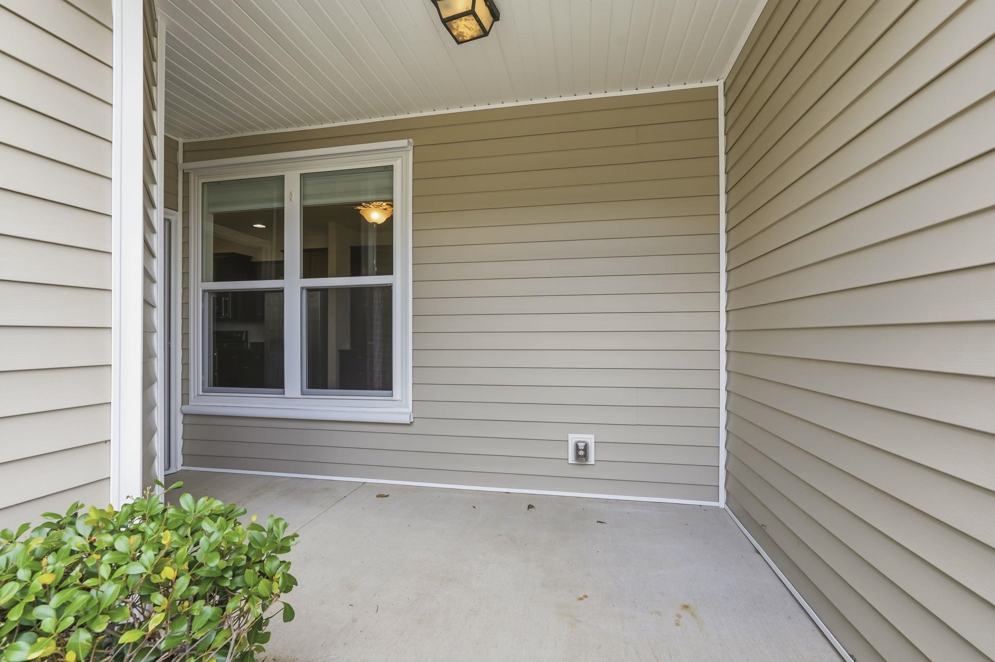 2015 Lely Dr. Property Photo 6