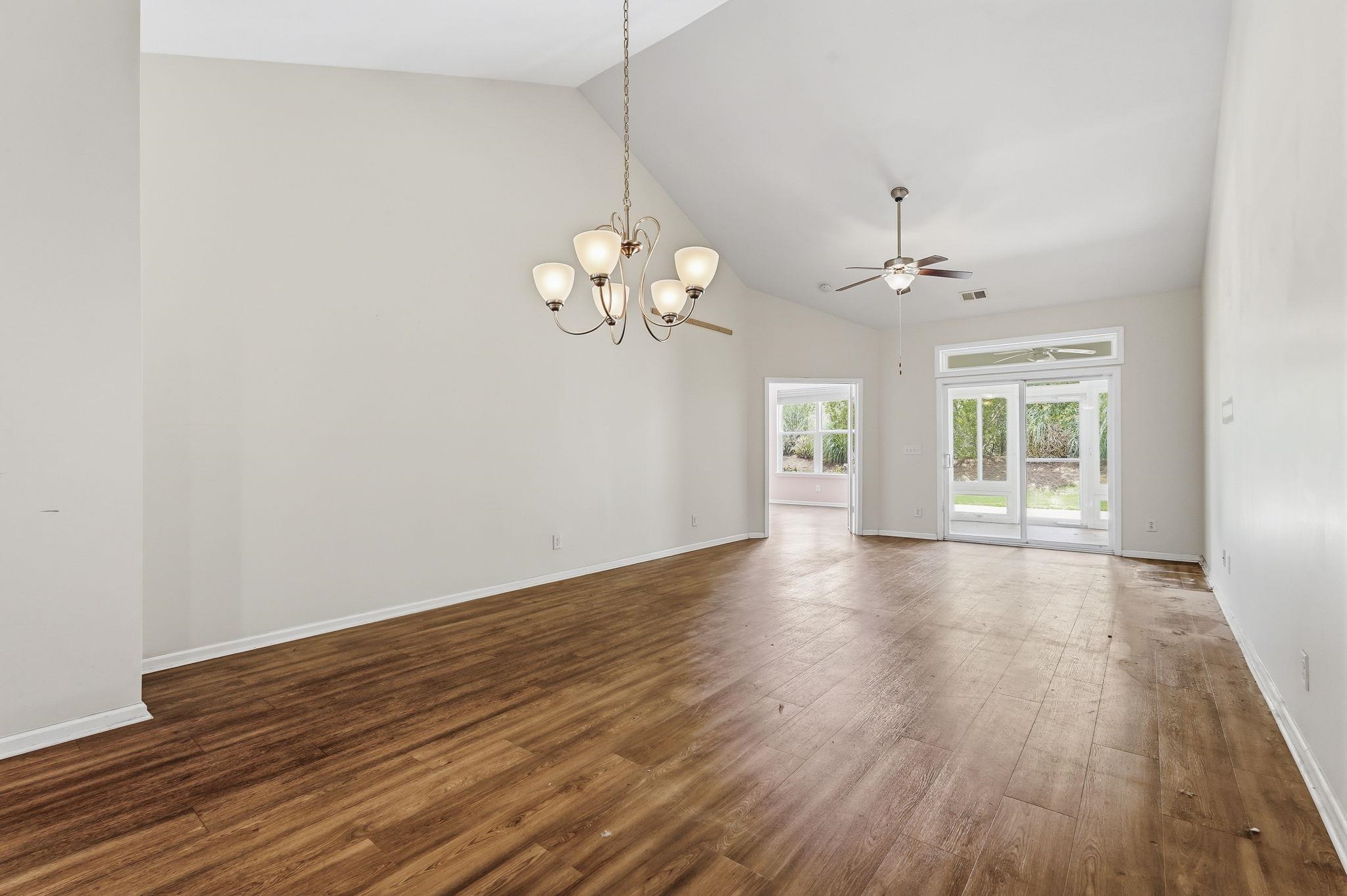 2015 Lely Dr. Property Photo 8