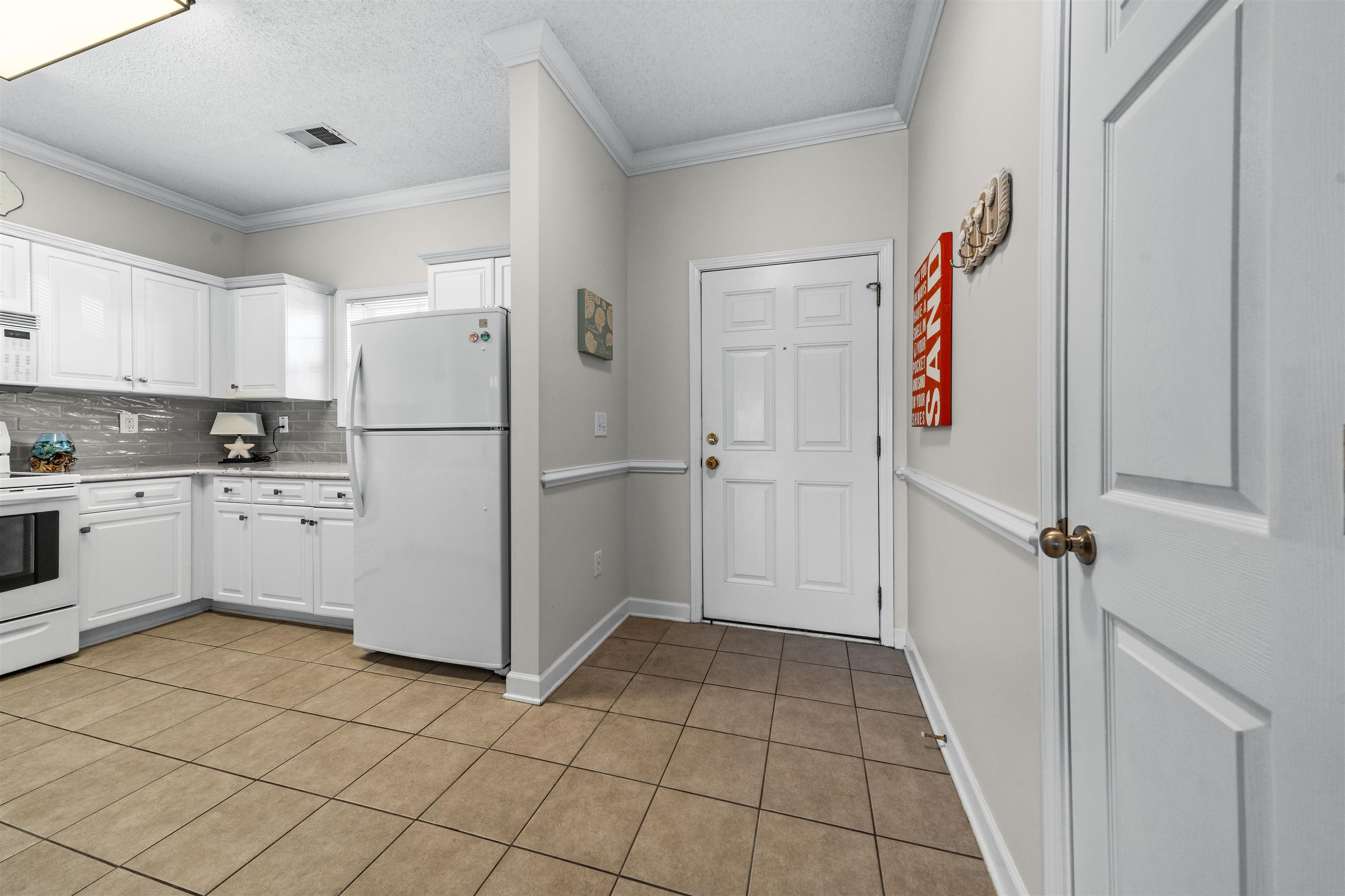 500 Wickham Dr. Property Photo 9