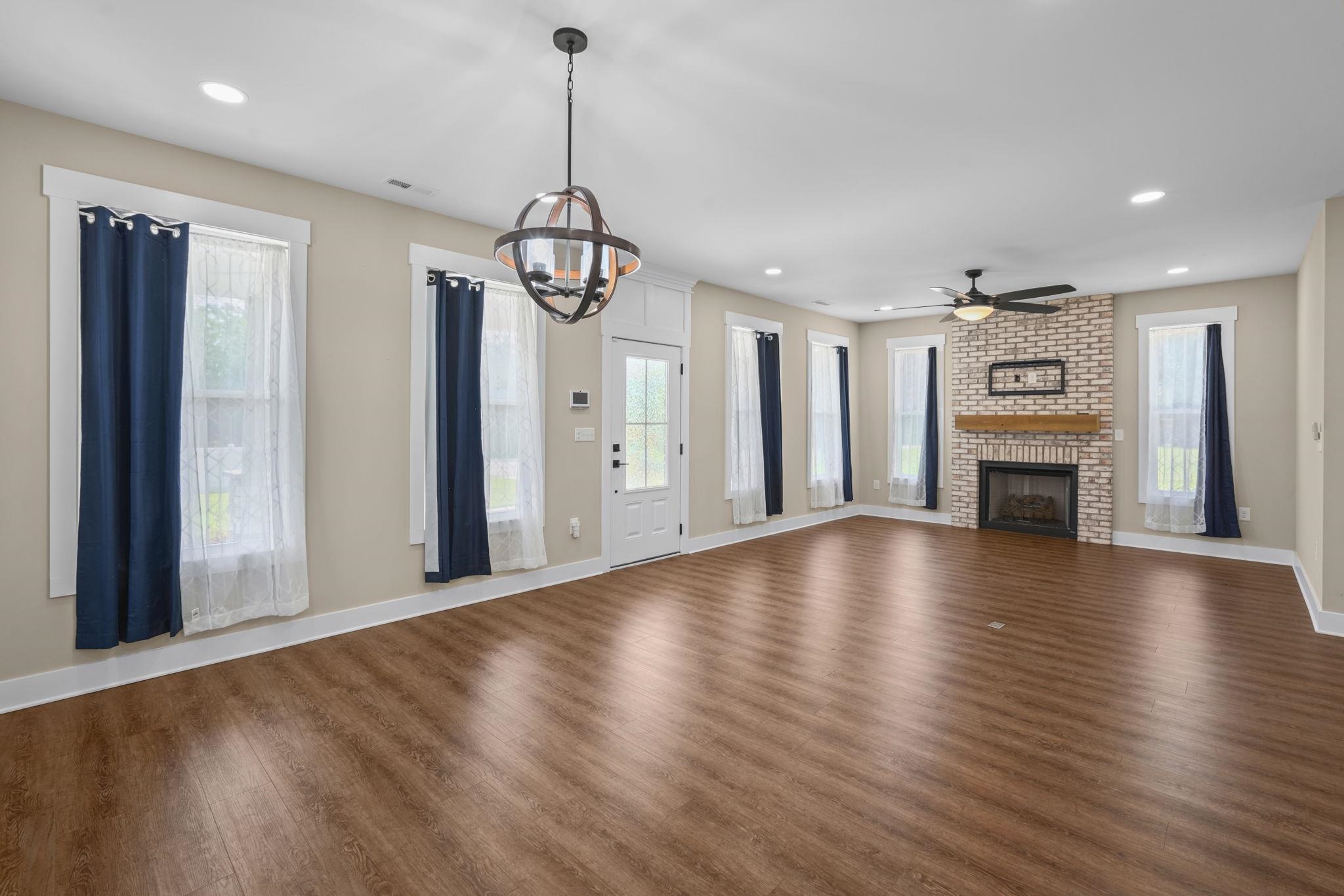 2487 Long Ave. Property Photo 6
